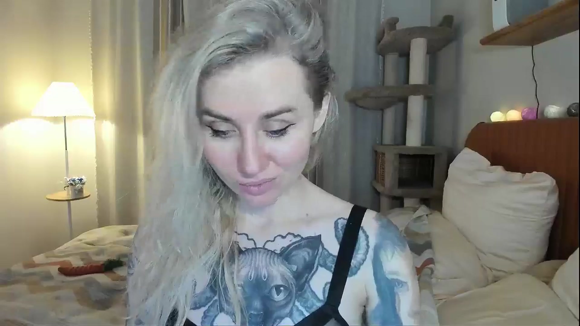 Gallery image thumbnail from Alexa_Smithhh's myfreecams stream on, 12/11/2025, 21:40 image 17 of 20
