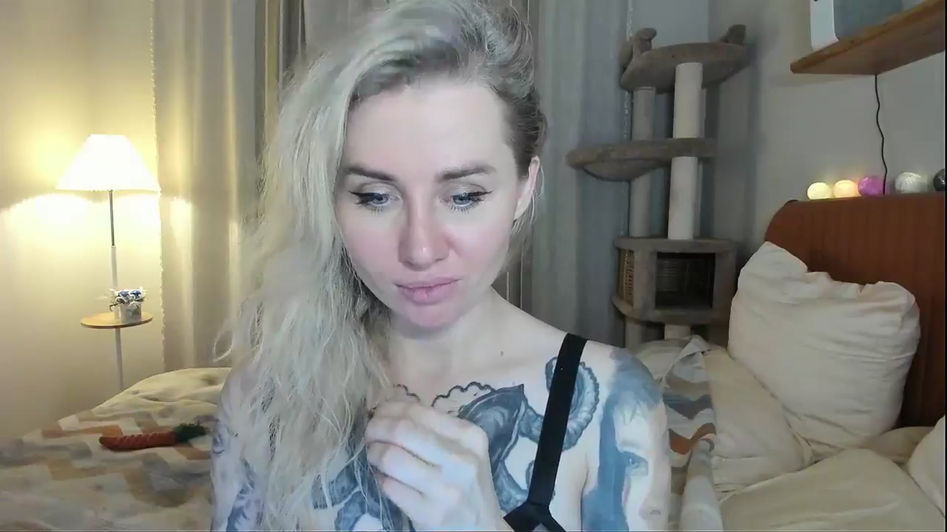 Gallery image thumbnail from Alexa_Smithhh's myfreecams stream on, 12/11/2025, 21:40 image 9 of 20