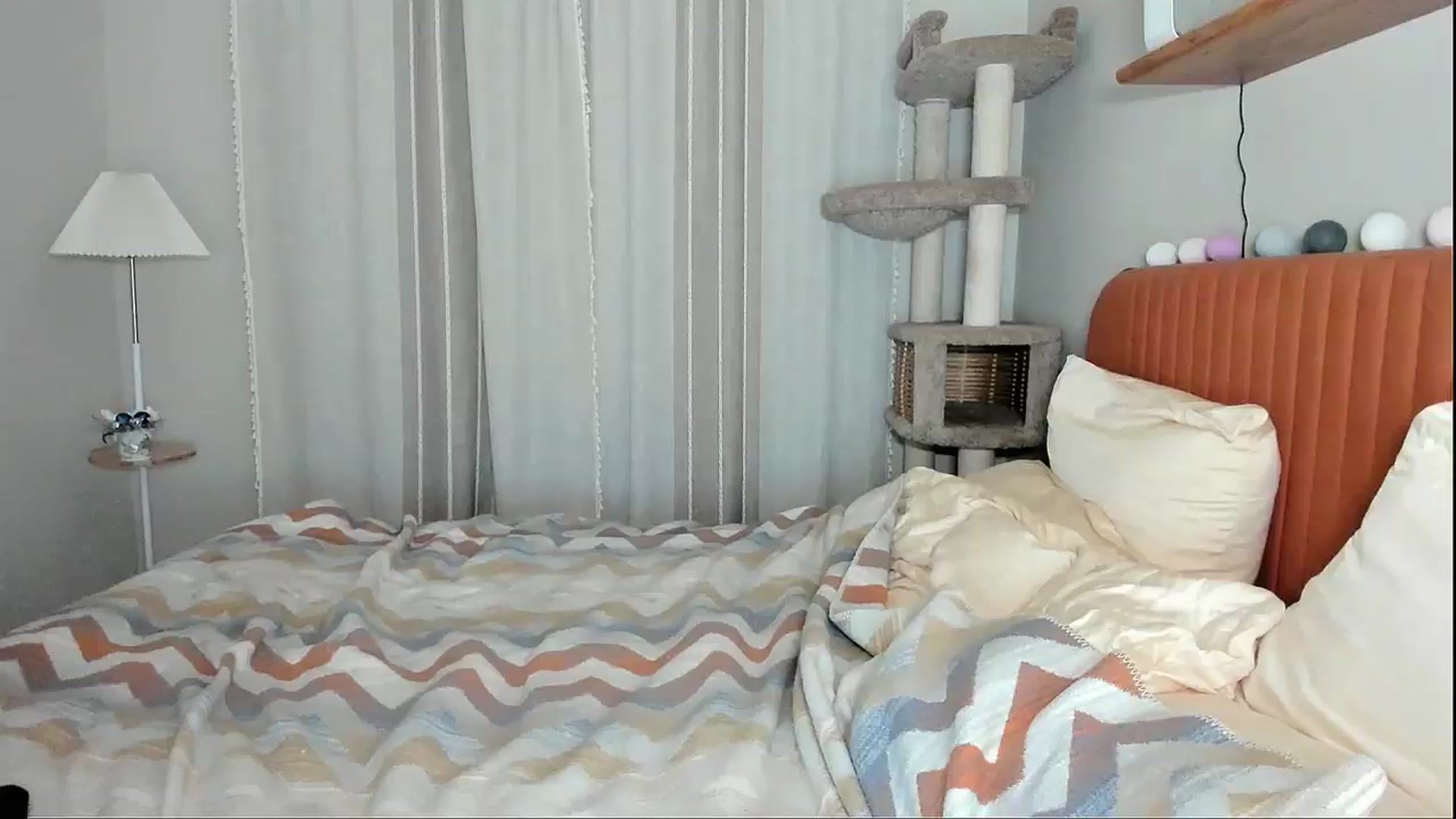 Gallery image thumbnail from Alexa_Smithhh's myfreecams stream on, 12/14/2025, 19:27 image 15 of 20