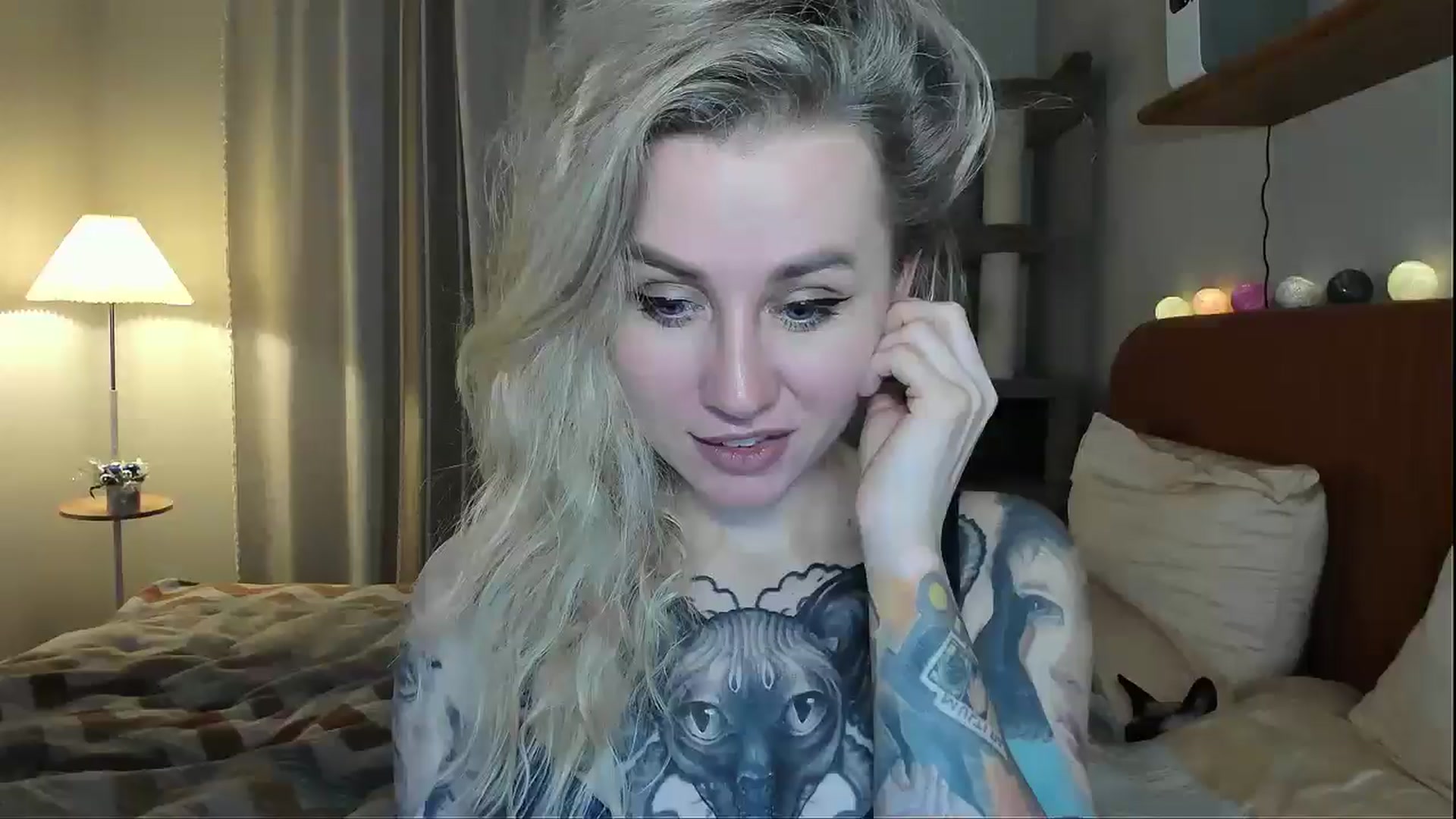 Gallery image thumbnail from Alexa_Smithhh's myfreecams stream on, 12/18/2025, 18:11 image 11 of 20