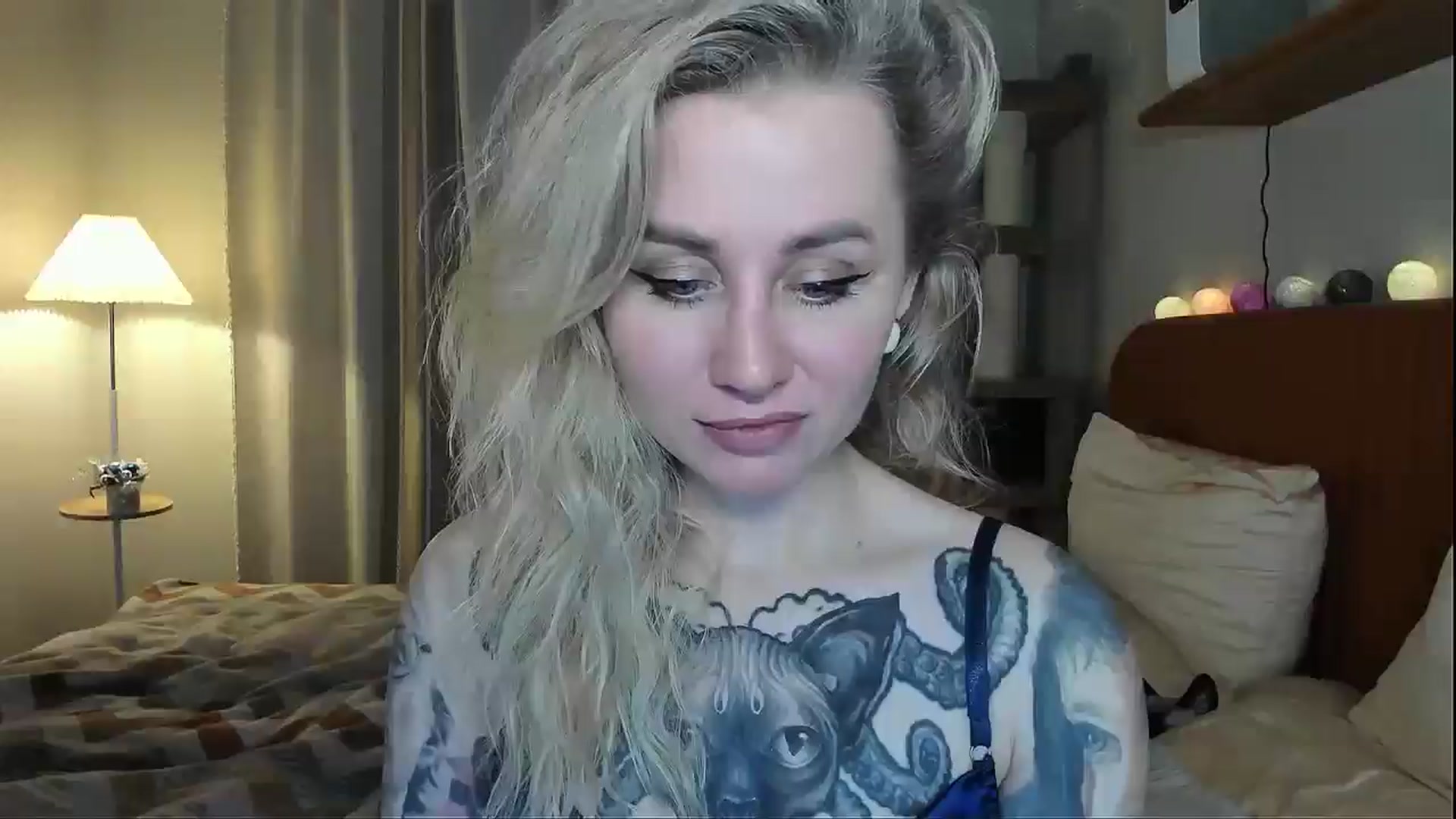 Gallery image thumbnail from Alexa_Smithhh's myfreecams stream on, 12/18/2025, 18:11 image 5 of 20