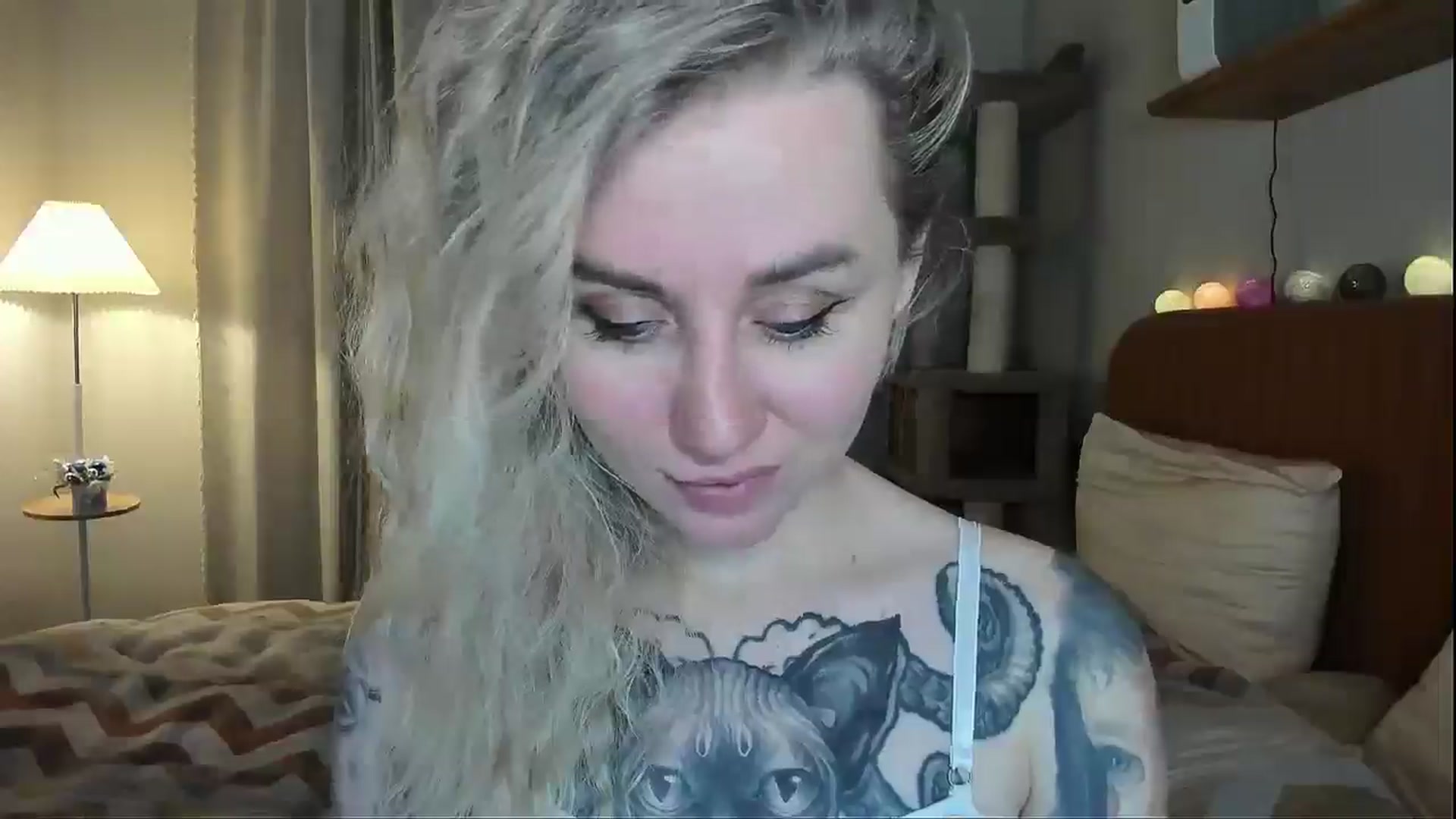 Gallery image thumbnail from Alexa_Smithhh's myfreecams stream on, 12/22/2025, 19:33 image 4 of 20