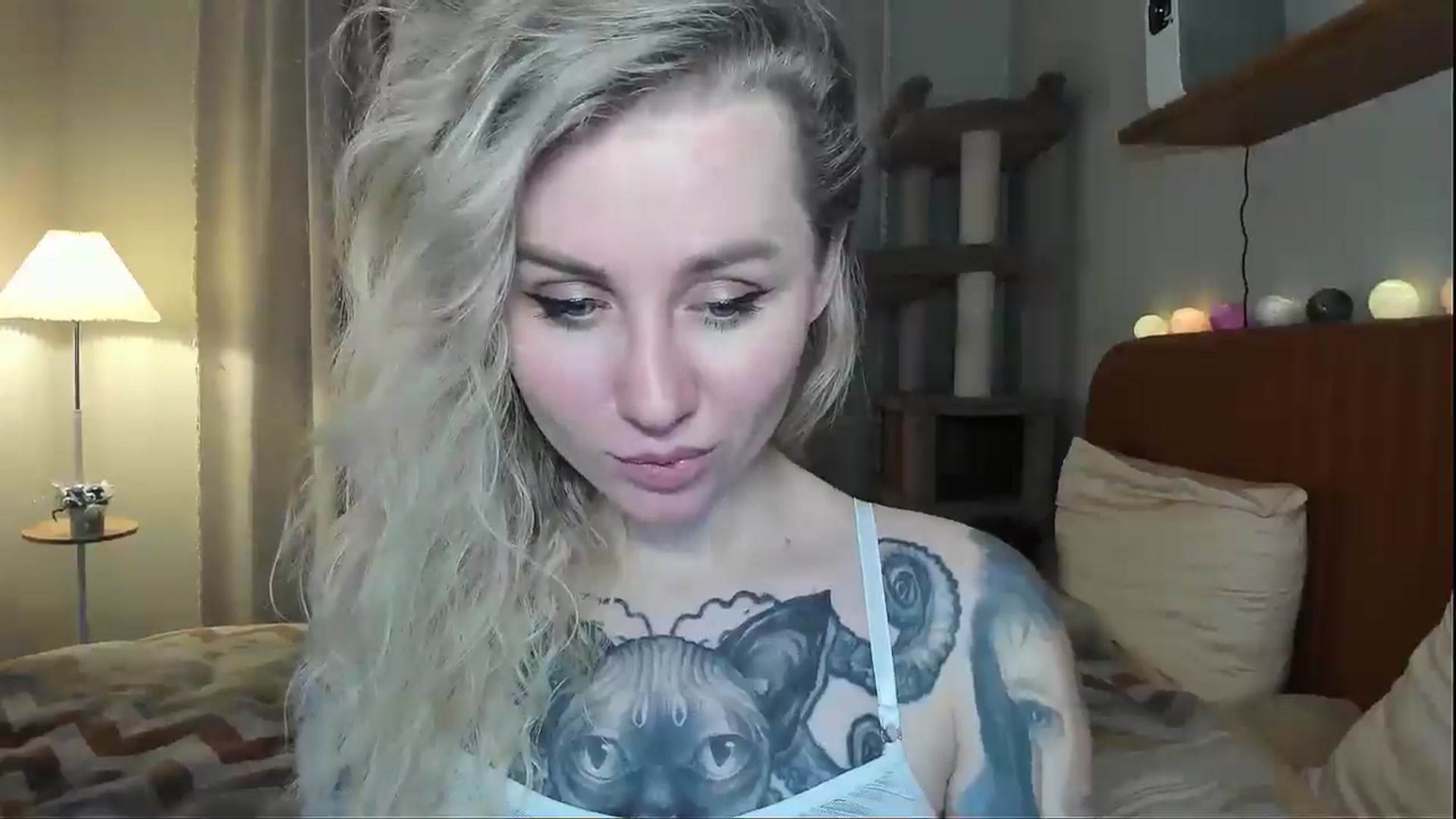 Gallery image thumbnail from Alexa_Smithhh's myfreecams stream on, 12/22/2025, 20:43 image 2 of 20