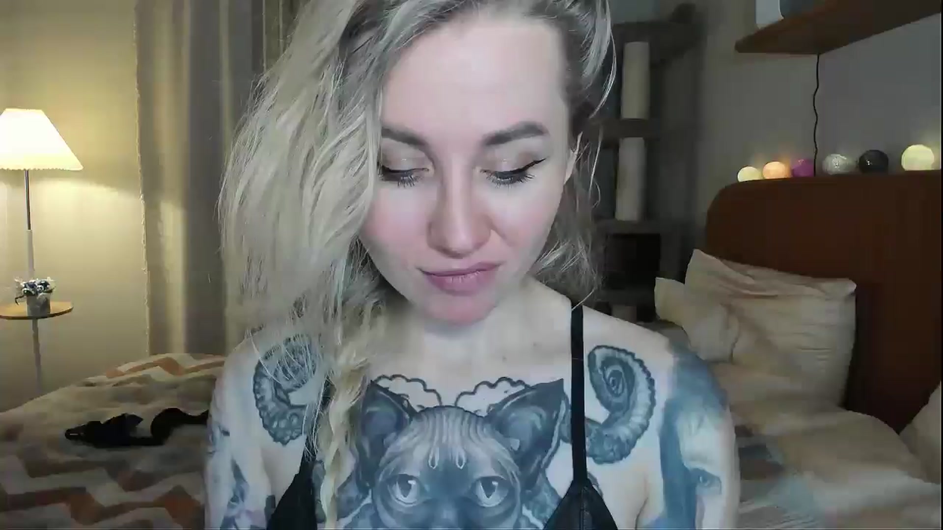 Gallery image thumbnail from Alexa_Smithhh's myfreecams stream on, 12/25/2025, 20:05 image 1 of 20