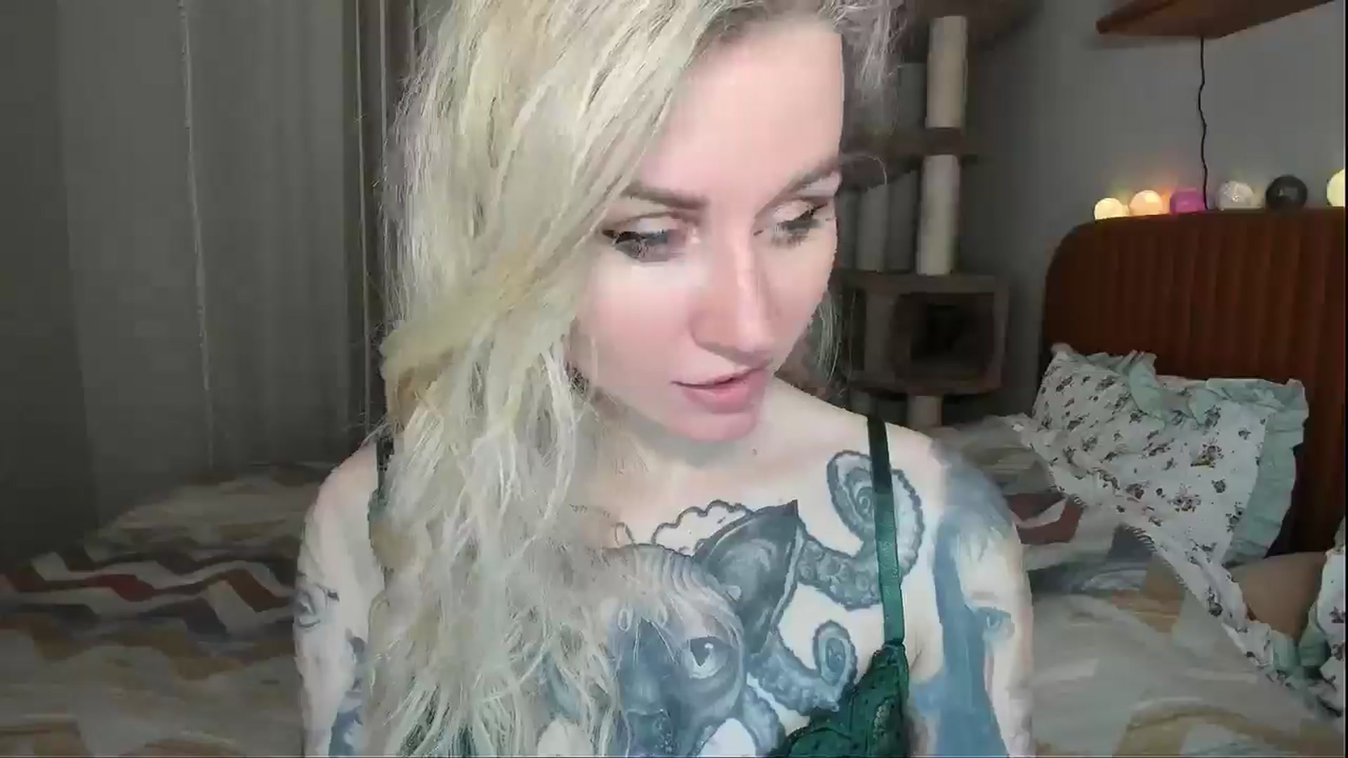 Gallery image thumbnail from Alexa_Smithhh's myfreecams stream on, 01/02/2026, 19:27 image 16 of 20
