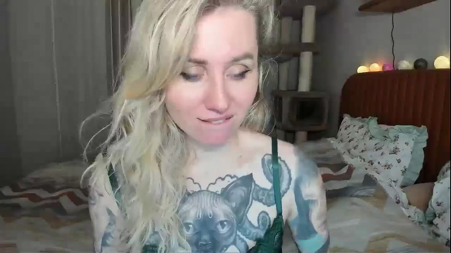 Gallery image thumbnail from Alexa_Smithhh's myfreecams stream on, 01/02/2026, 19:27 image 13 of 20