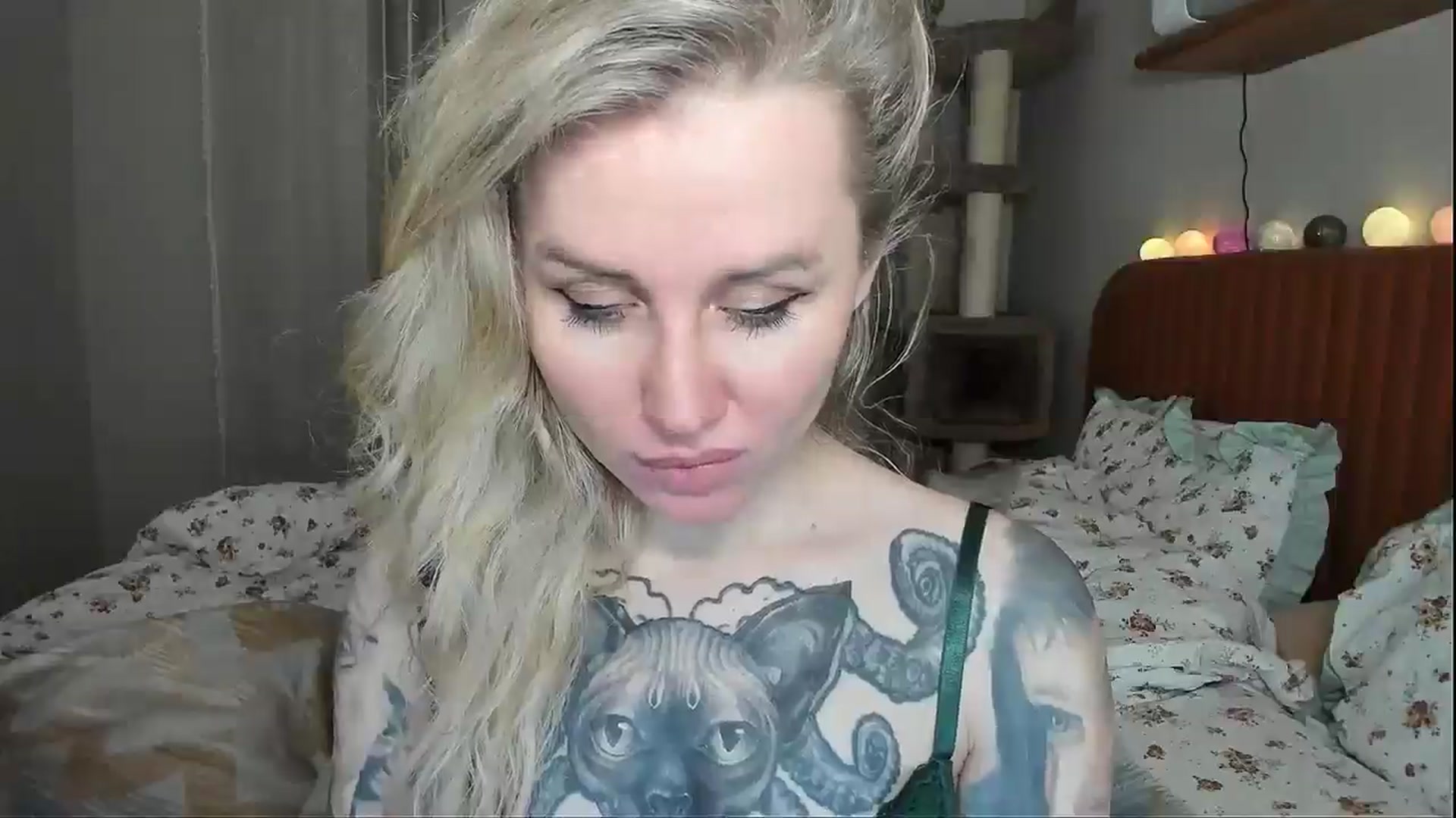 Gallery image thumbnail from Alexa_Smithhh's myfreecams stream on, 01/02/2026, 21:22 image 14 of 20