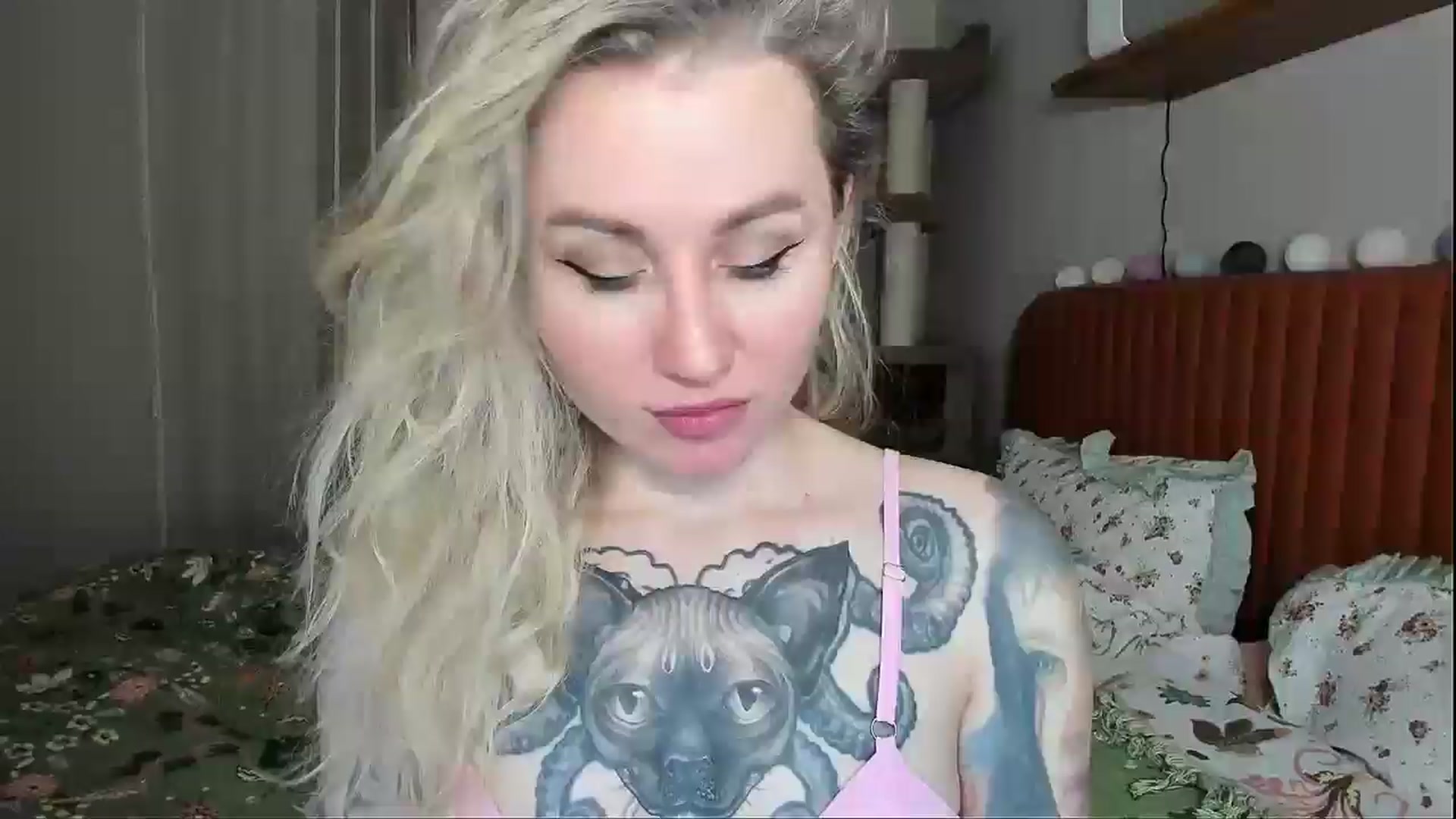 Gallery image thumbnail from Alexa_Smithhh's myfreecams stream on, 01/06/2026, 18:19 image 1 of 20