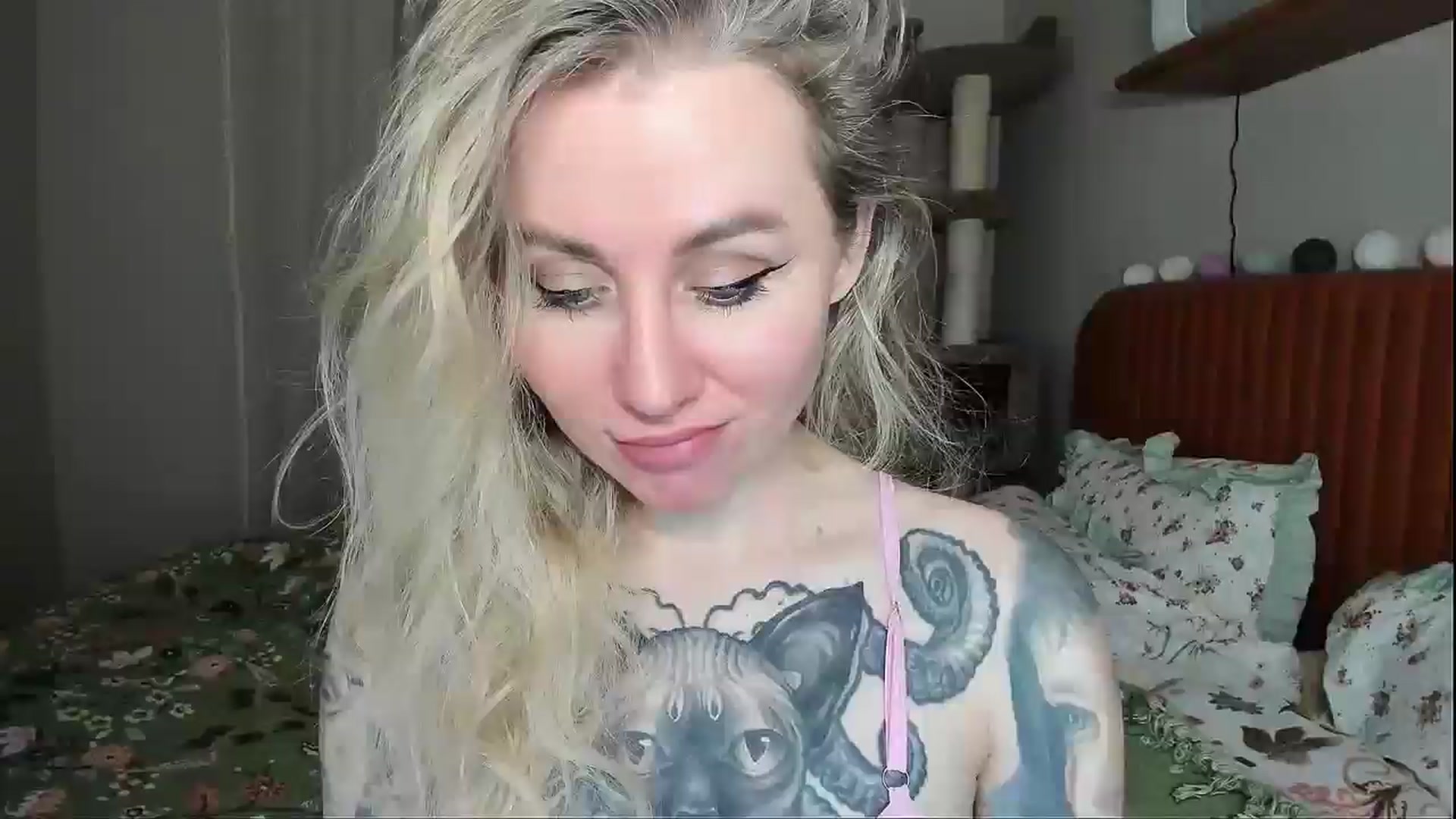 Gallery image thumbnail from Alexa_Smithhh's myfreecams stream on, 01/06/2026, 18:19 image 14 of 20