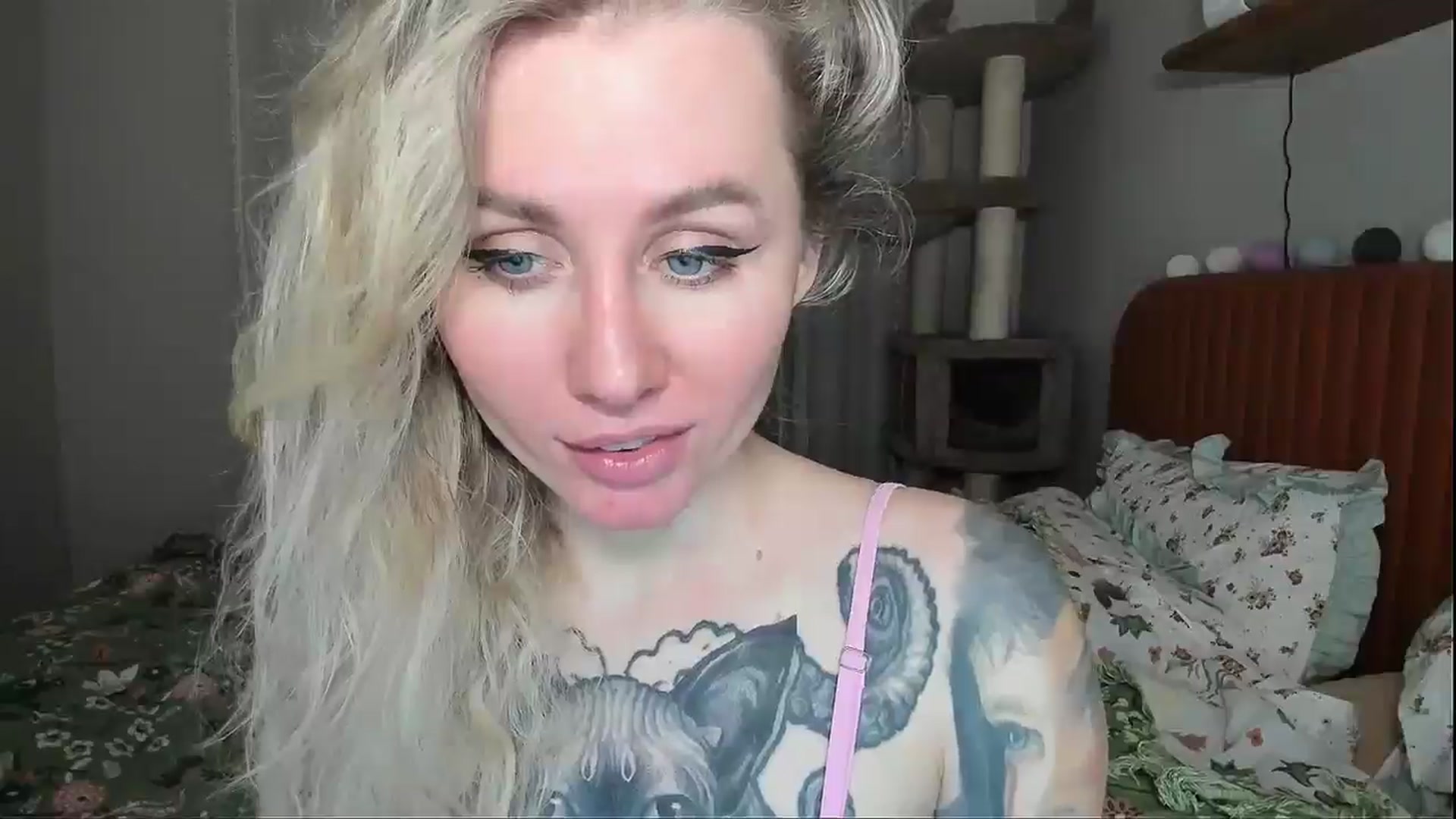 Gallery image thumbnail from Alexa_Smithhh's myfreecams stream on, 01/06/2026, 19:29 image 15 of 20