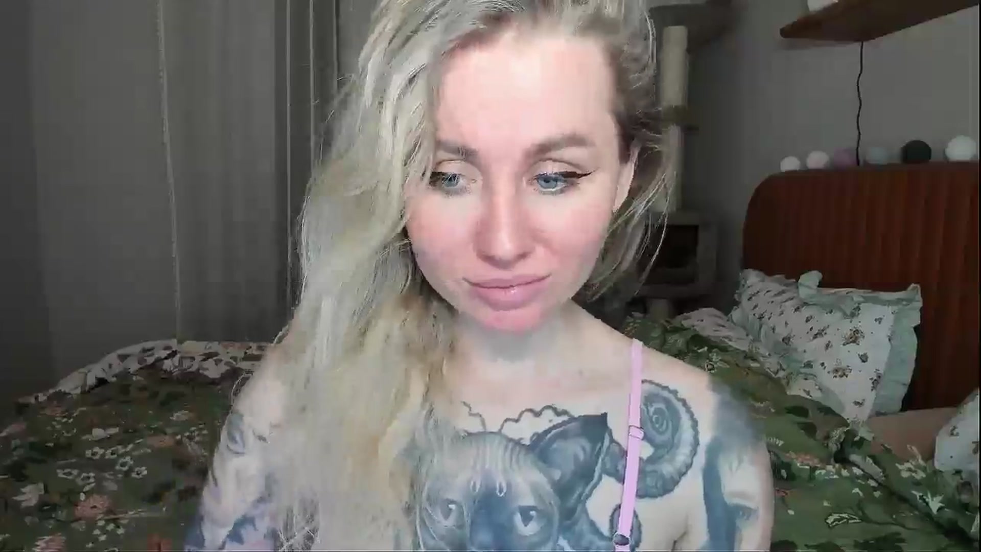 Gallery image thumbnail from Alexa_Smithhh's myfreecams stream on, 01/06/2026, 21:27 image 19 of 20