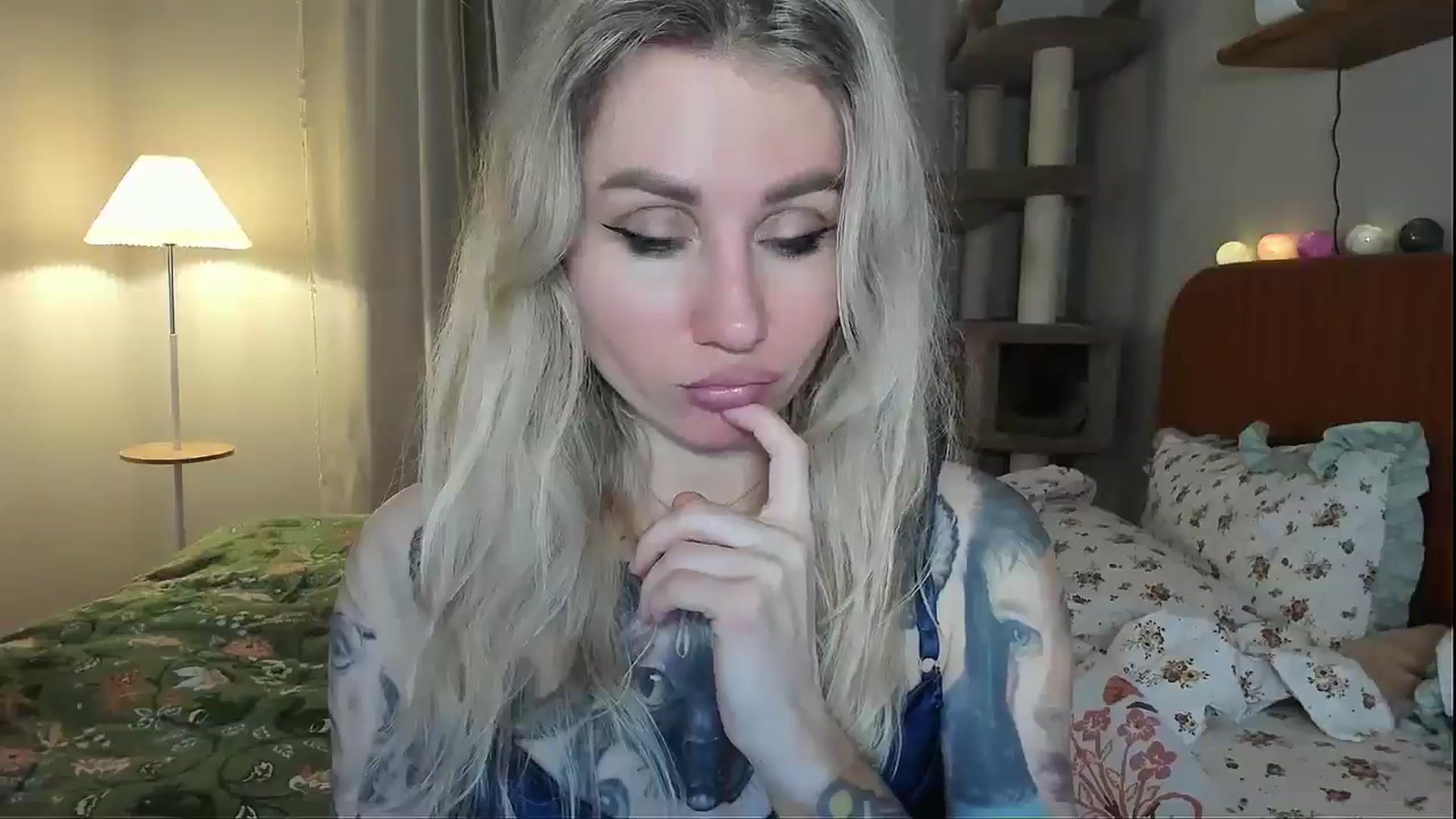 Gallery image thumbnail from Alexa_Smithhh's myfreecams stream on, 01/09/2026, 18:01 image 4 of 20