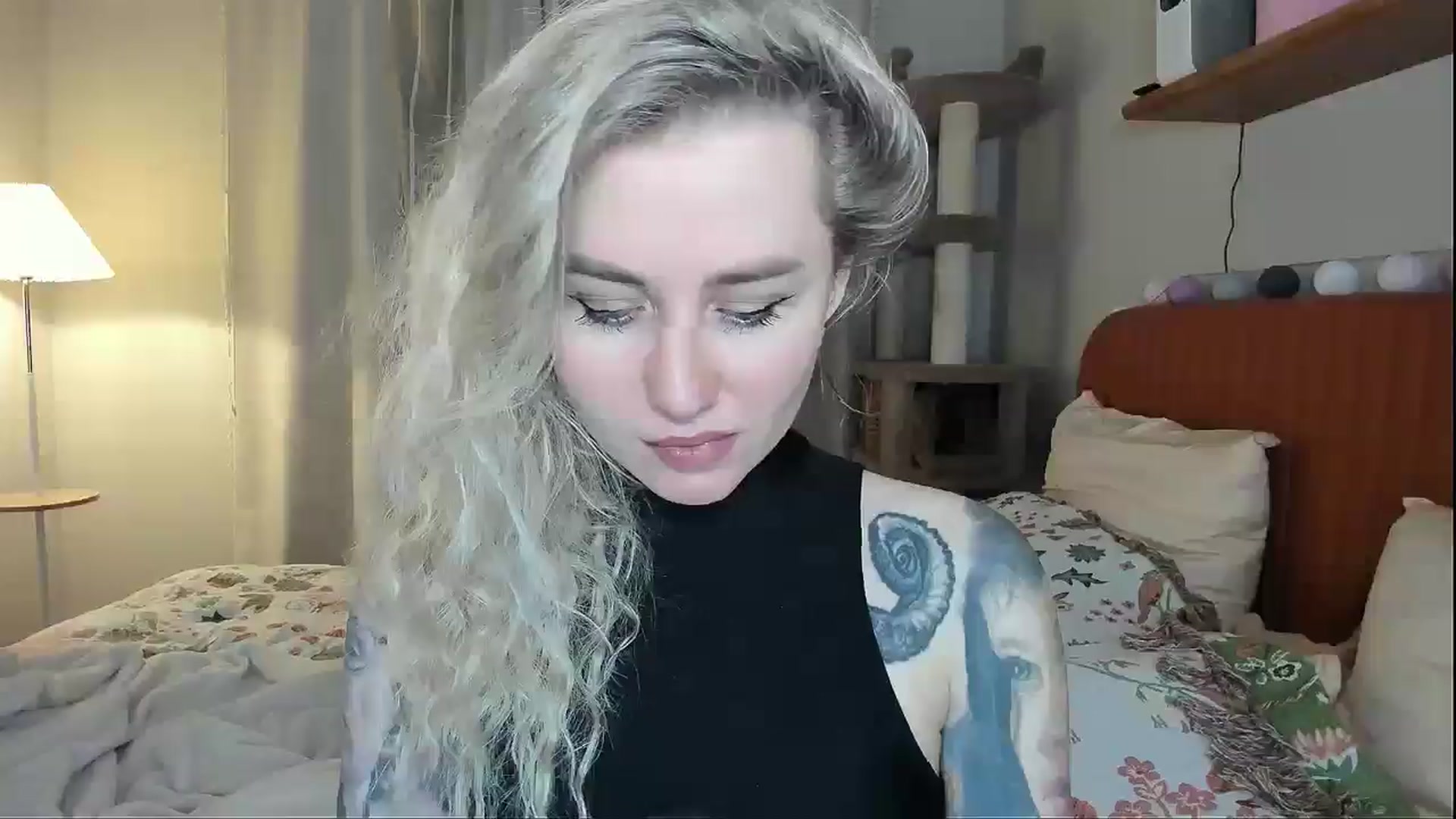 Gallery image thumbnail from Alexa_Smithhh's myfreecams stream on, 02/05/2026, 18:05 image 2 of 20