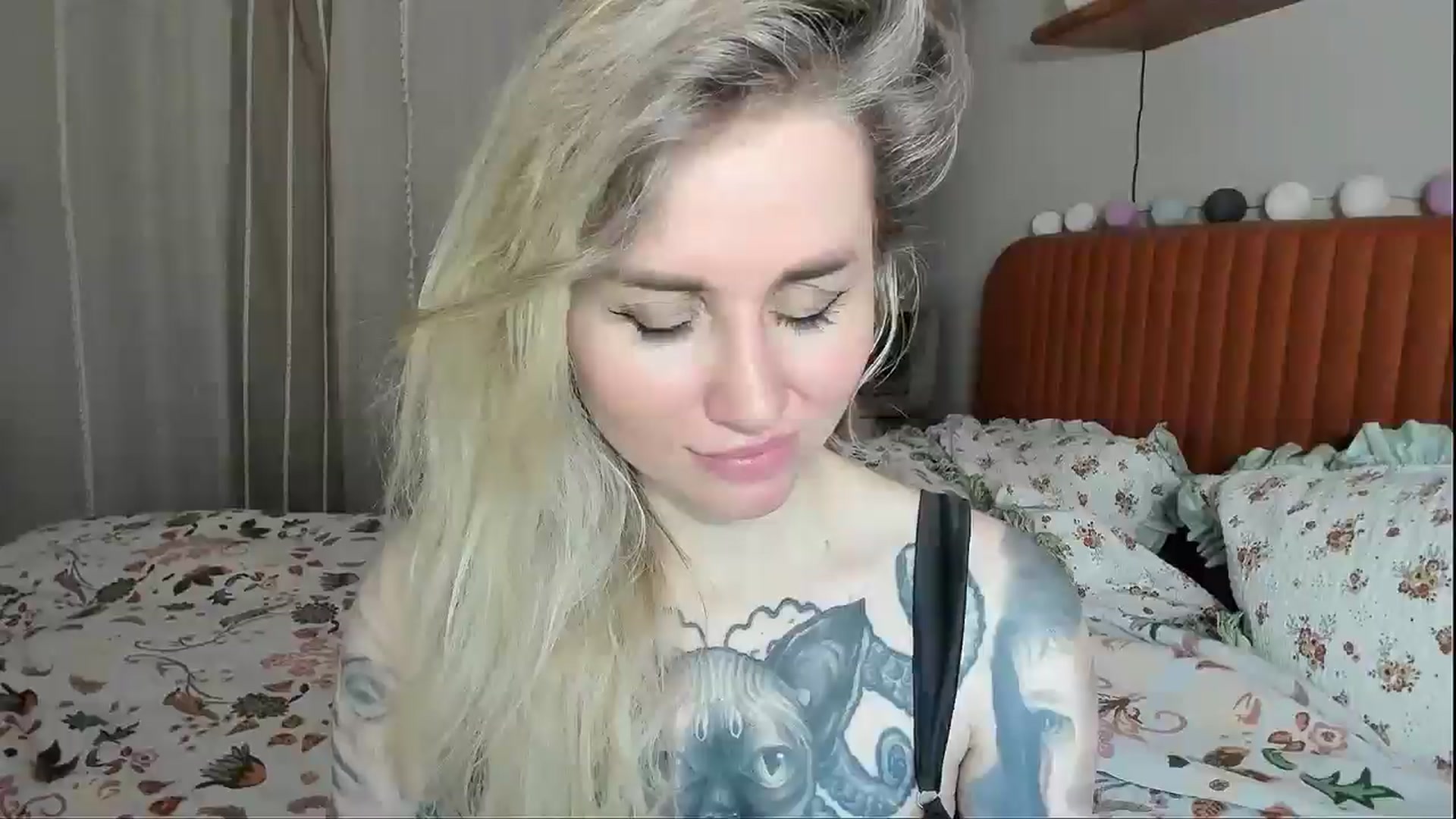Gallery image thumbnail from Alexa_Smithhh's myfreecams stream on, 03/12/2026, 20:20 image 4 of 20