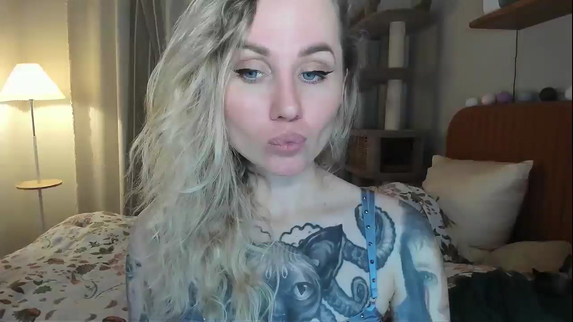 Gallery image thumbnail from Alexa_Smithhh's myfreecams stream on, 04/03/2026, 19:33 image 1 of 20