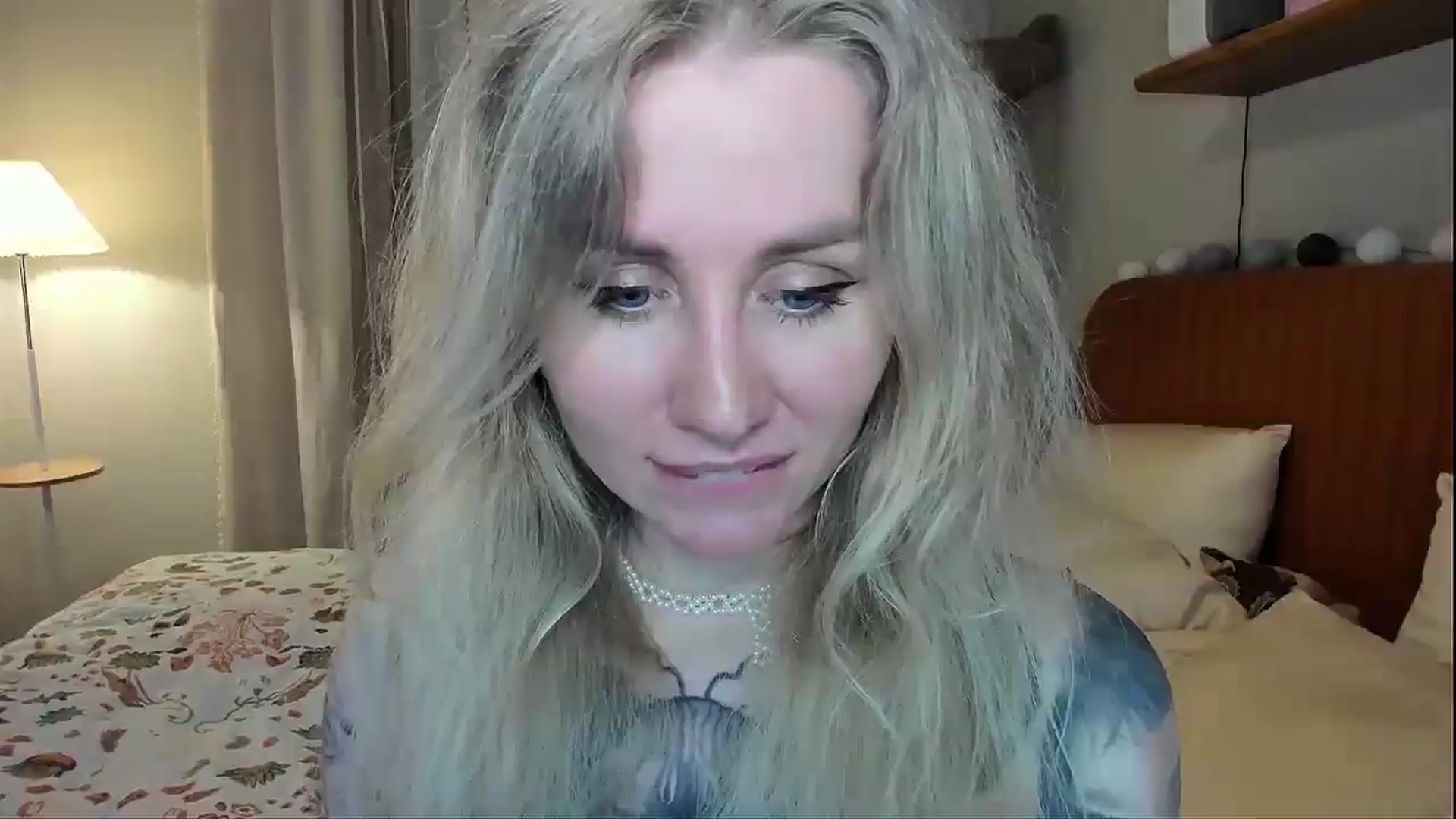 Gallery image thumbnail from Alexa_Smithhh's myfreecams stream on, 04/06/2026, 21:40 image 9 of 20