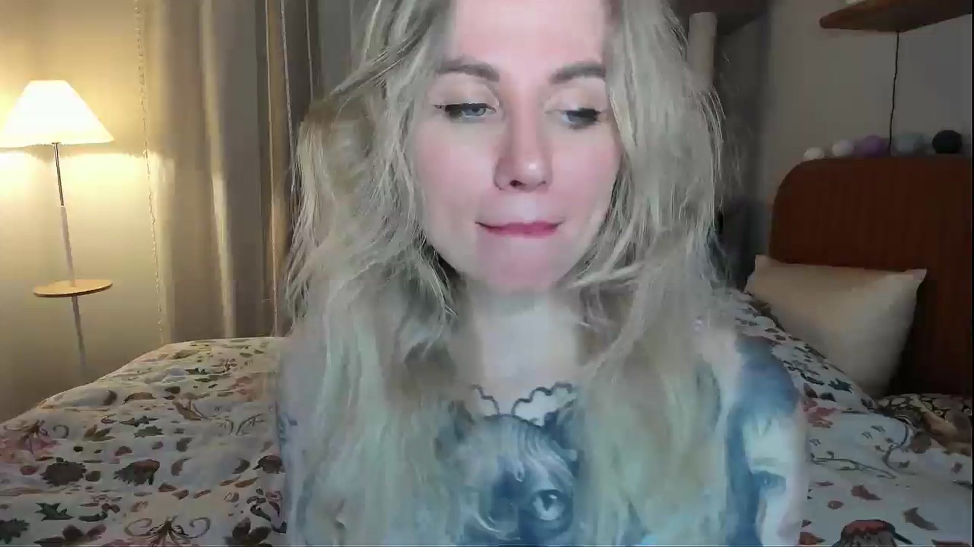 Gallery image thumbnail from Alexa_Smithhh's myfreecams stream on, 04/07/2026, 18:56 image 15 of 20