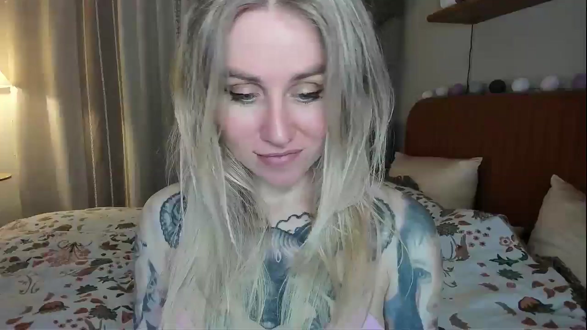Gallery image thumbnail from Alexa_Smithhh's myfreecams stream on, 04/09/2026, 19:01 image 5 of 20