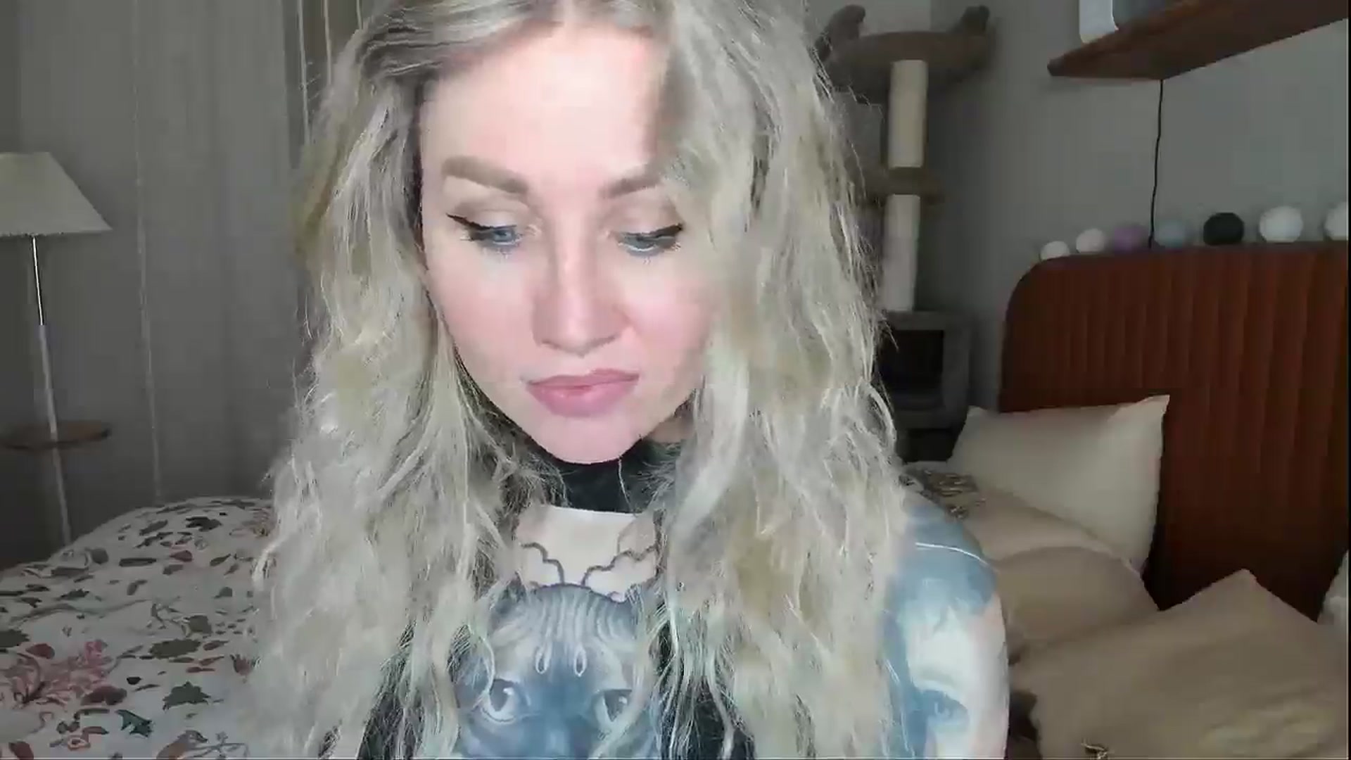 Gallery image thumbnail from Alexa_Smithhh's myfreecams stream on, 04/15/2026, 18:21 image 14 of 20