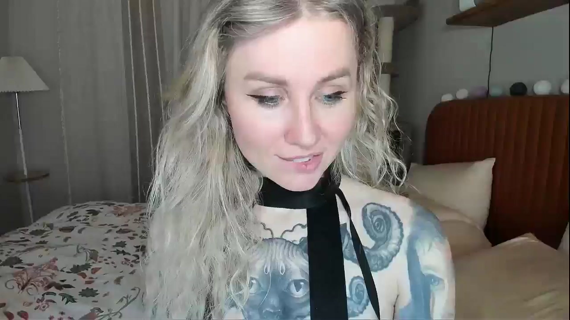 Gallery image thumbnail from Alexa_Smithhh's myfreecams stream on, 04/15/2026, 21:10 image 10 of 20