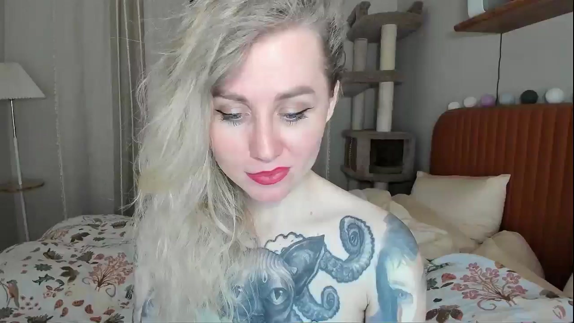 Gallery image thumbnail from Alexa_Smithhh's myfreecams stream on, 04/16/2026, 20:40 image 17 of 20