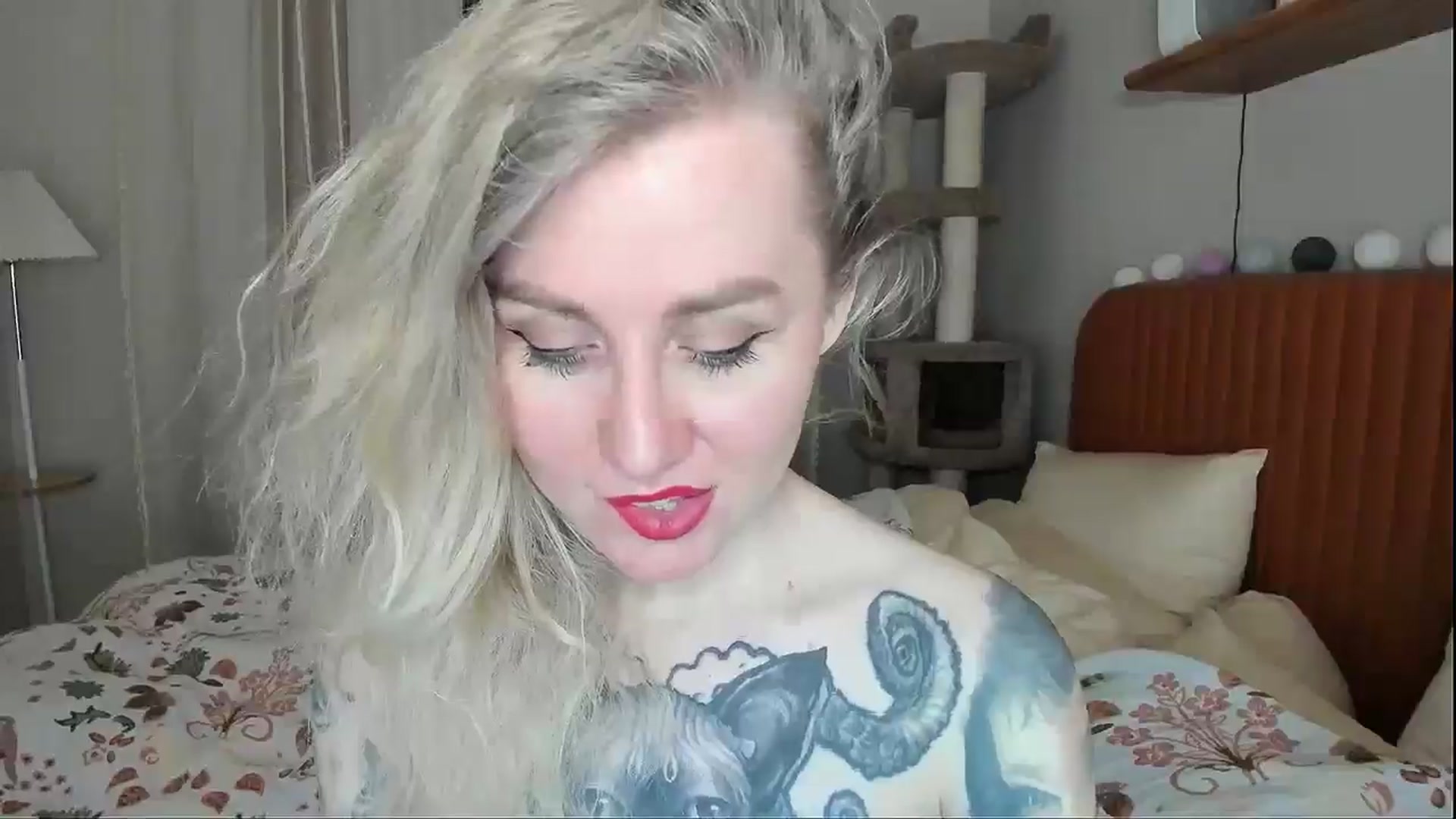 Gallery image thumbnail from Alexa_Smithhh's myfreecams stream on, 04/16/2026, 20:40 image 6 of 20