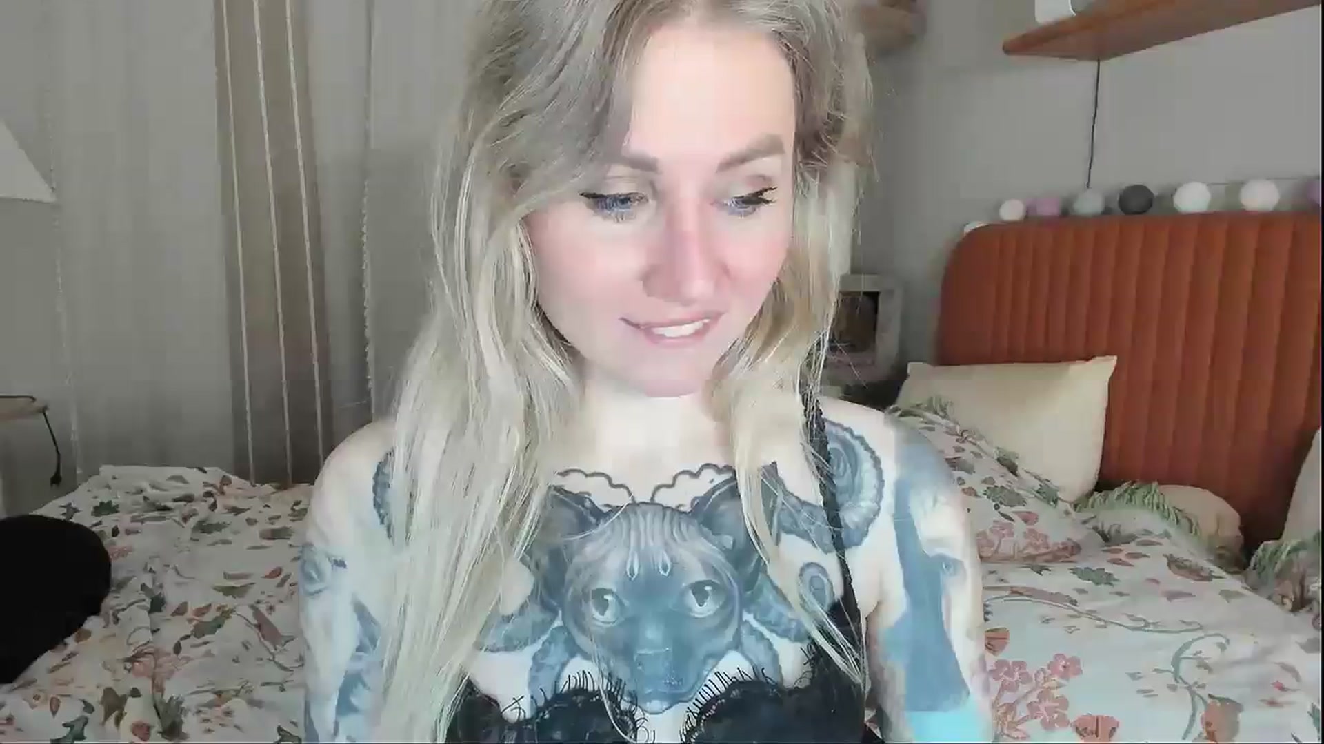 Gallery image thumbnail from Alexa_Smithhh's myfreecams stream on, 04/19/2026, 19:14 image 20 of 20