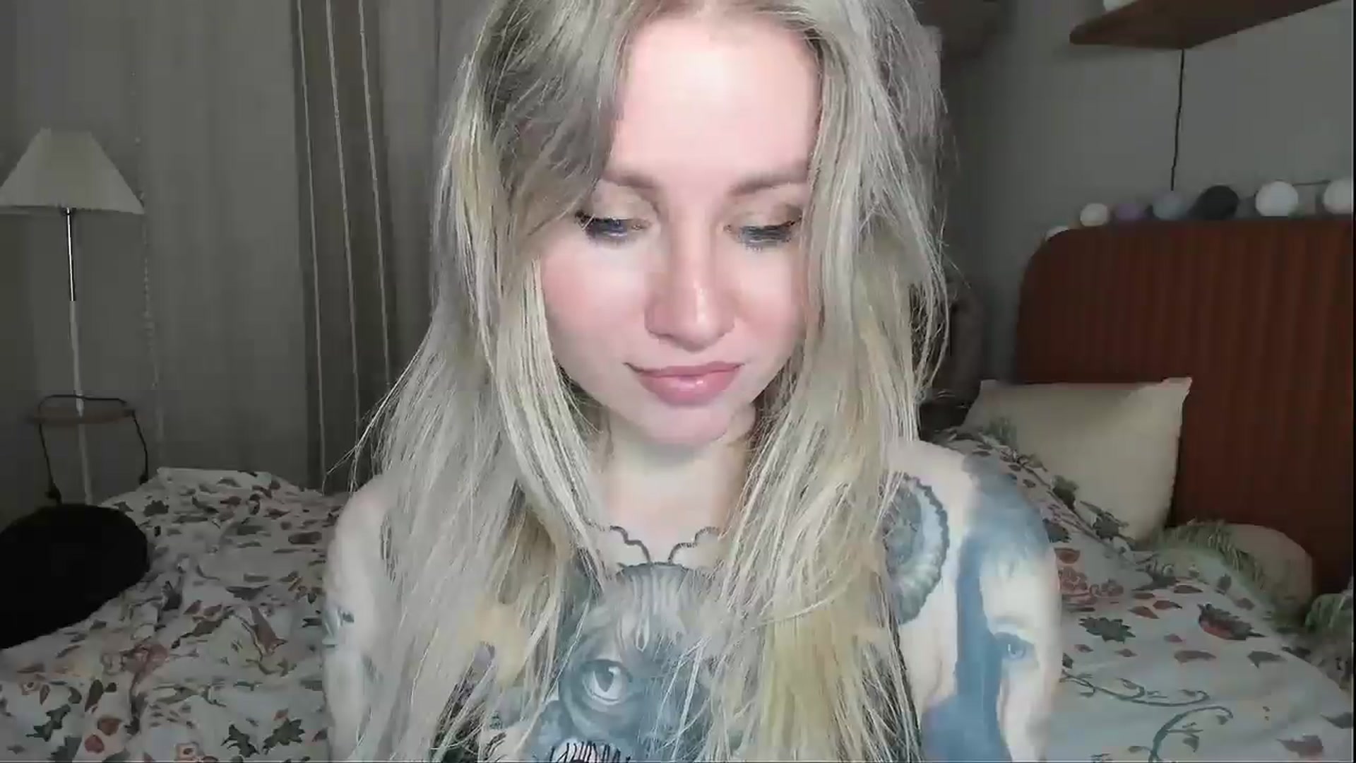 Gallery image thumbnail from Alexa_Smithhh's myfreecams stream on, 04/19/2026, 19:14 image 5 of 20