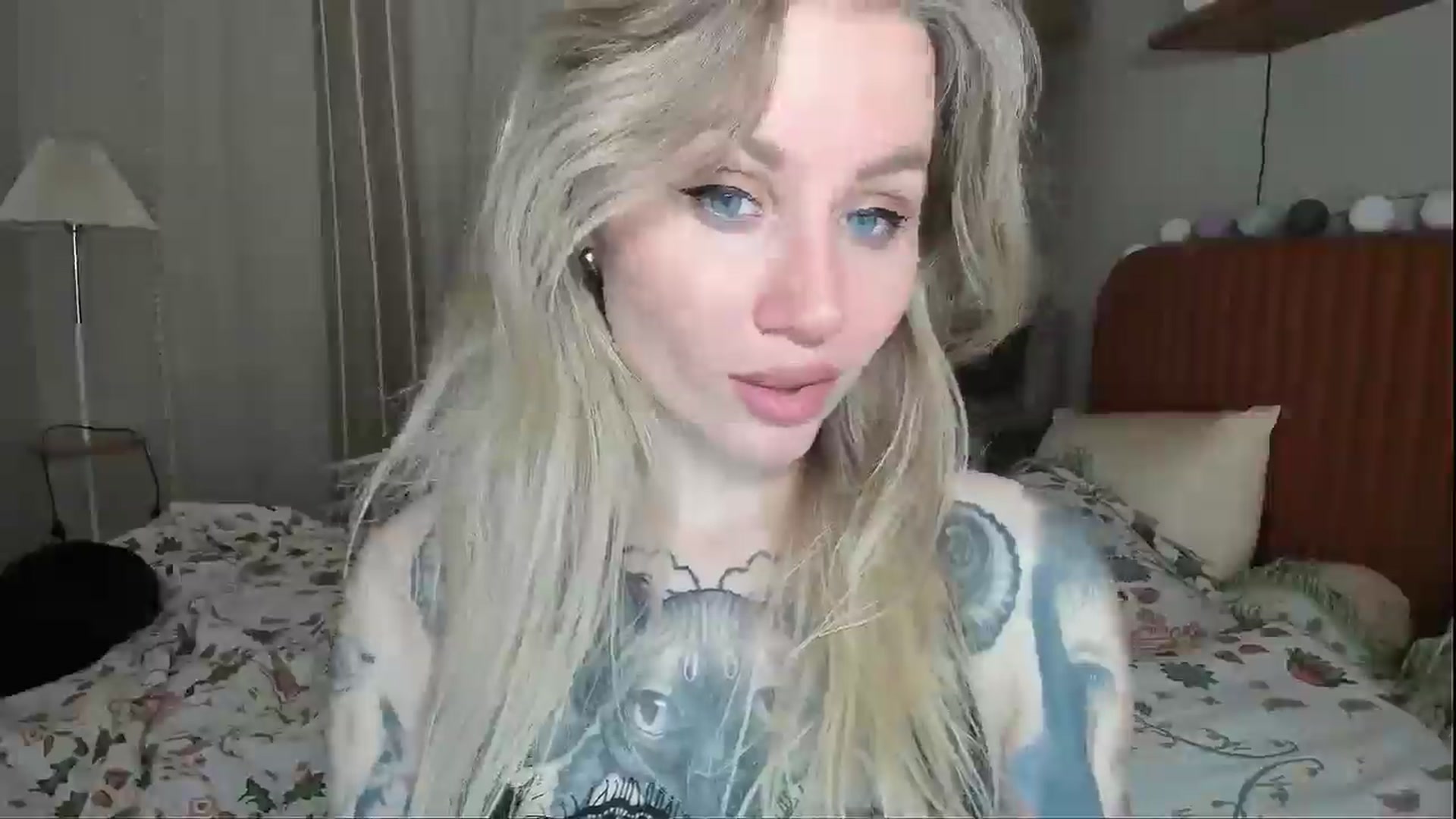 Gallery image thumbnail from Alexa_Smithhh's myfreecams stream on, 04/19/2026, 19:14 image 6 of 20