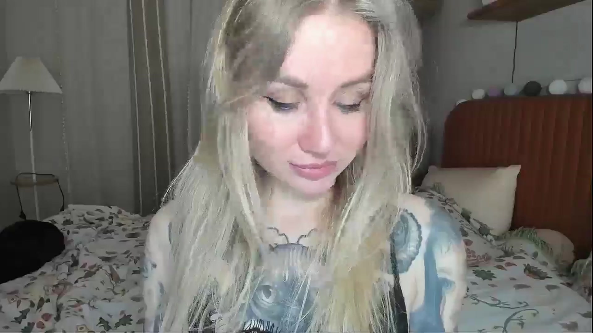 Gallery image thumbnail from Alexa_Smithhh's myfreecams stream on, 04/19/2026, 19:14 image 4 of 20