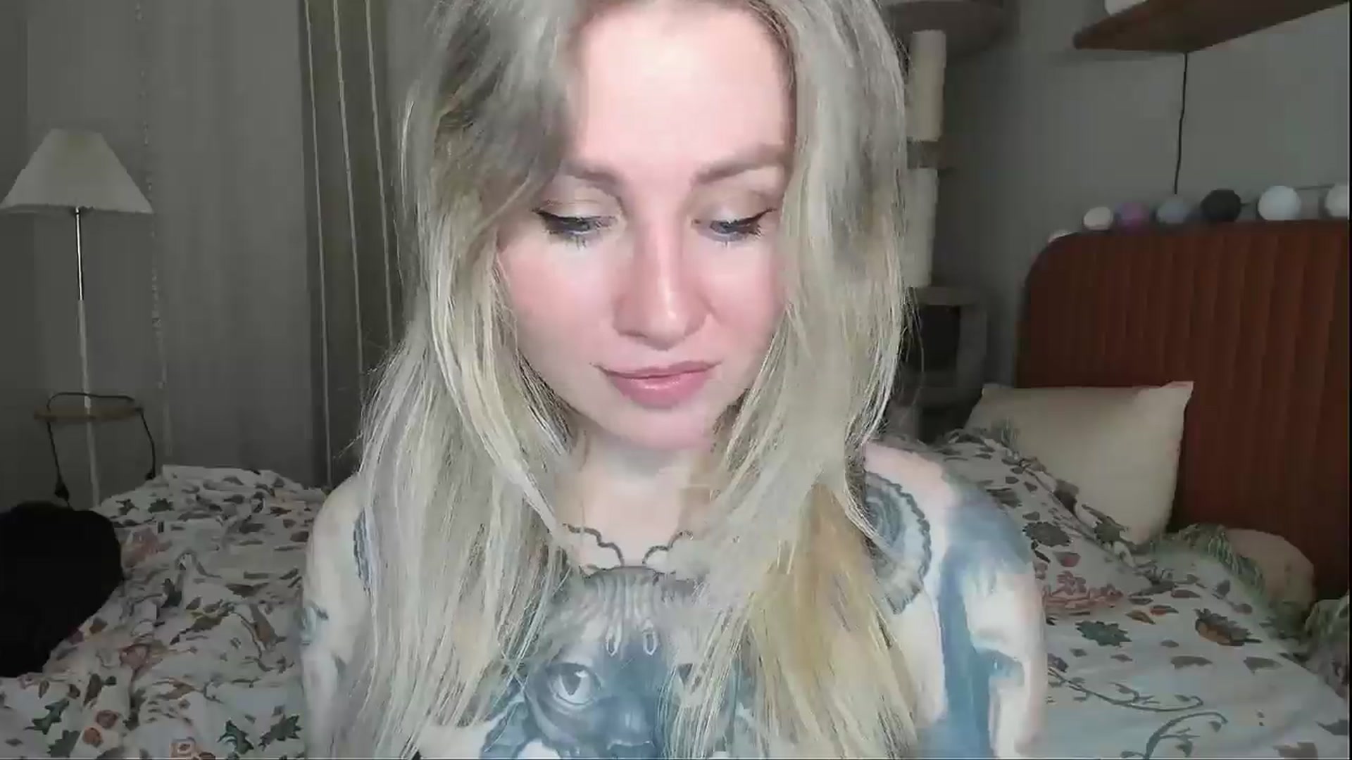 Gallery image thumbnail from Alexa_Smithhh's myfreecams stream on, 04/19/2026, 19:14 image 14 of 20