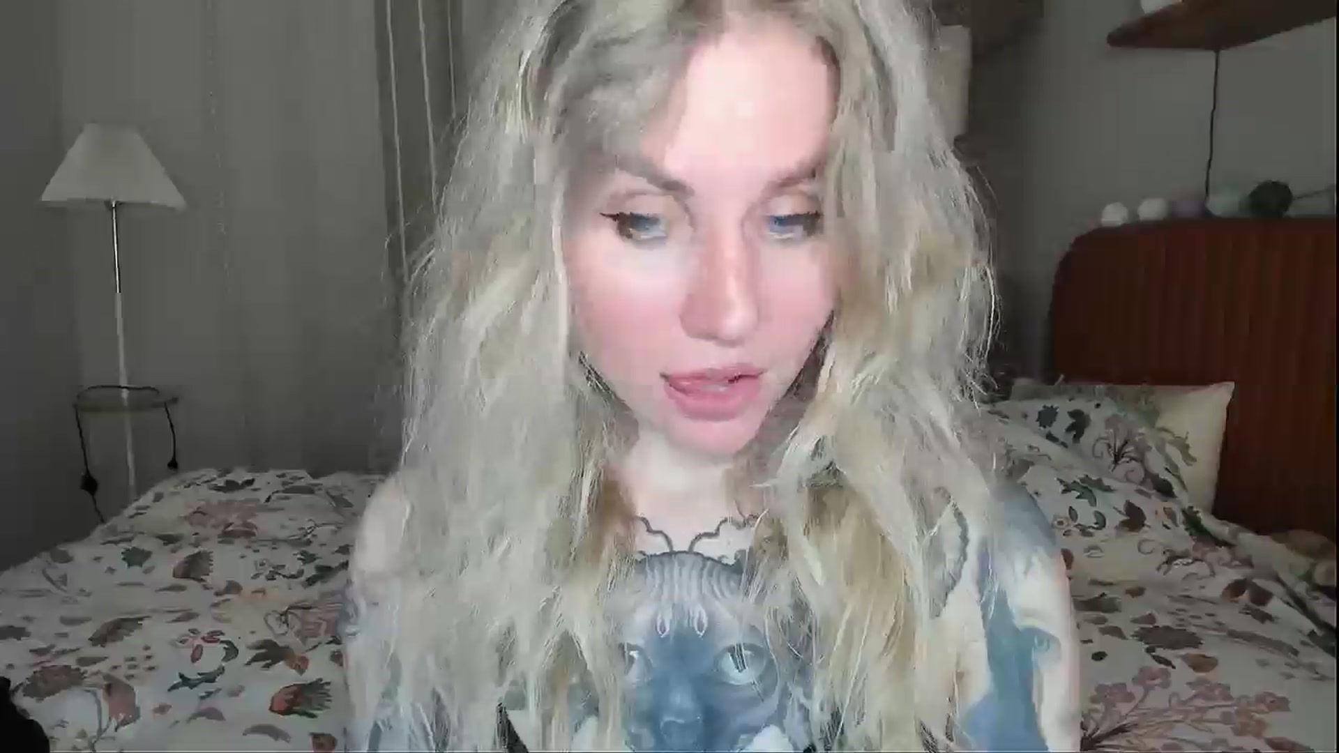 Gallery image thumbnail from Alexa_Smithhh's myfreecams stream on, 04/21/2026, 20:22 image 4 of 20