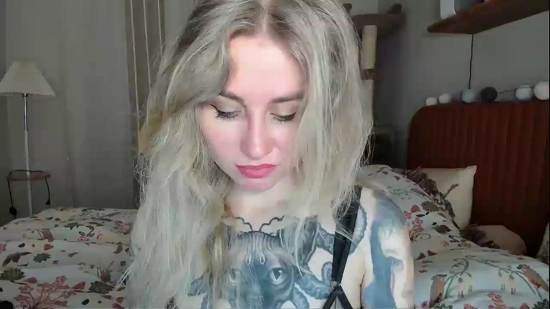 Gallery image thumbnail from Alexa_Smithhh's myfreecams stream on, 04/26/2026, 19:10 image 19 of 20