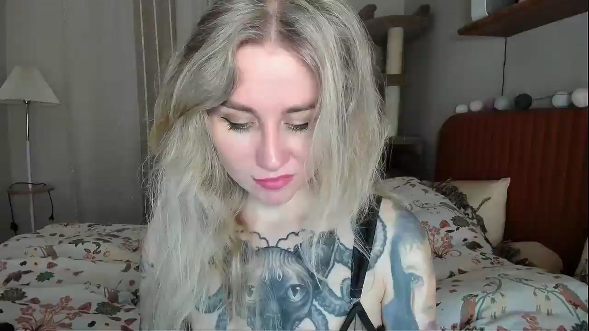 Gallery image thumbnail from Alexa_Smithhh's myfreecams stream on, 04/26/2026, 19:10 image 17 of 20