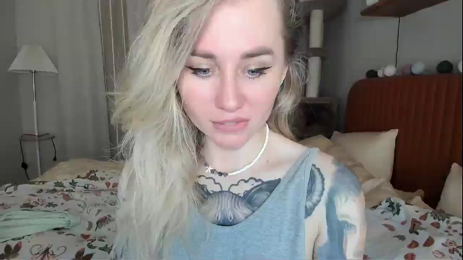 Gallery image thumbnail from Alexa_Smithhh's myfreecams stream on, 04/28/2026, 19:20 image 14 of 20