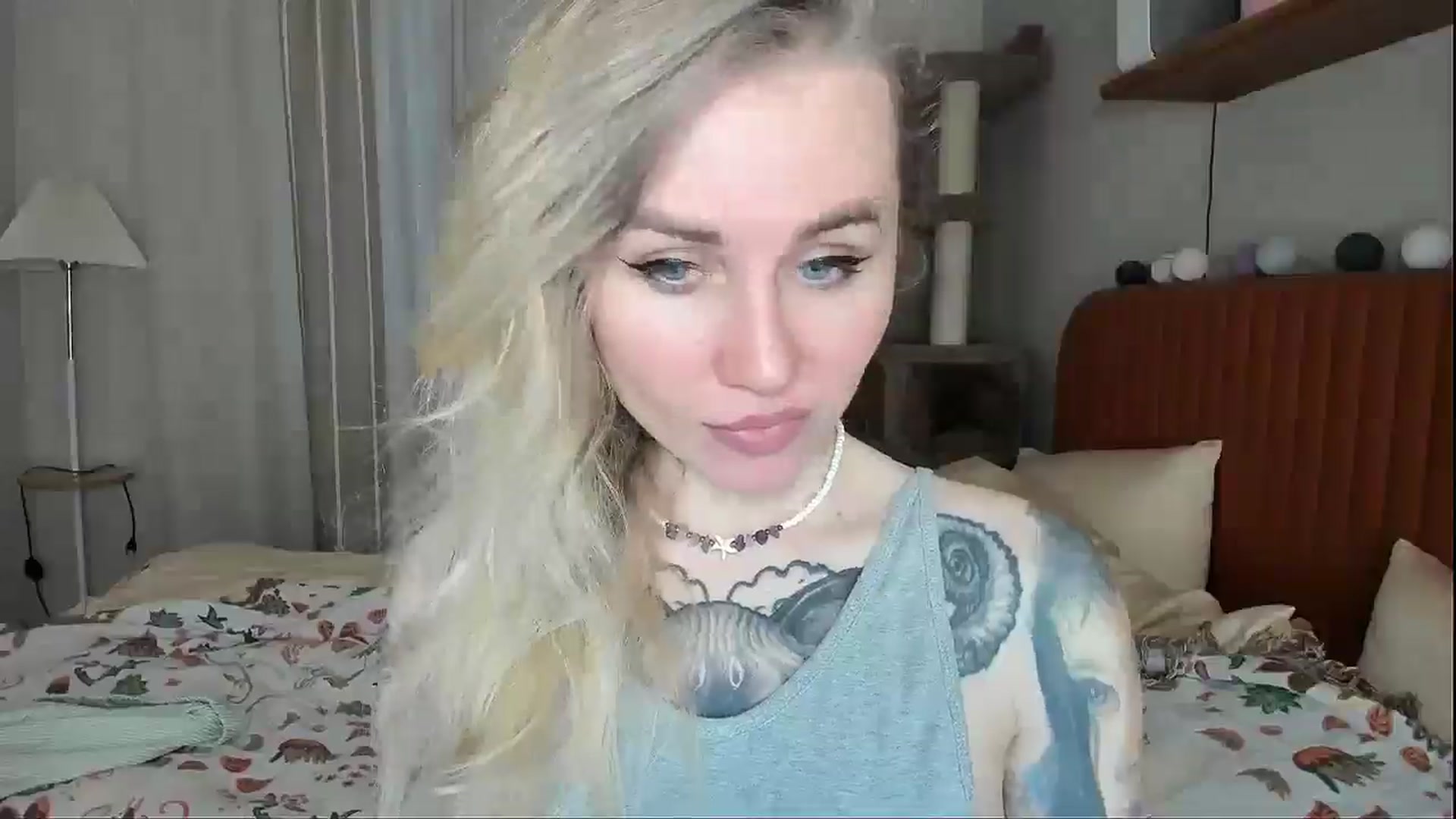 Gallery image thumbnail from Alexa_Smithhh's myfreecams stream on, 04/28/2026, 19:20 image 4 of 20