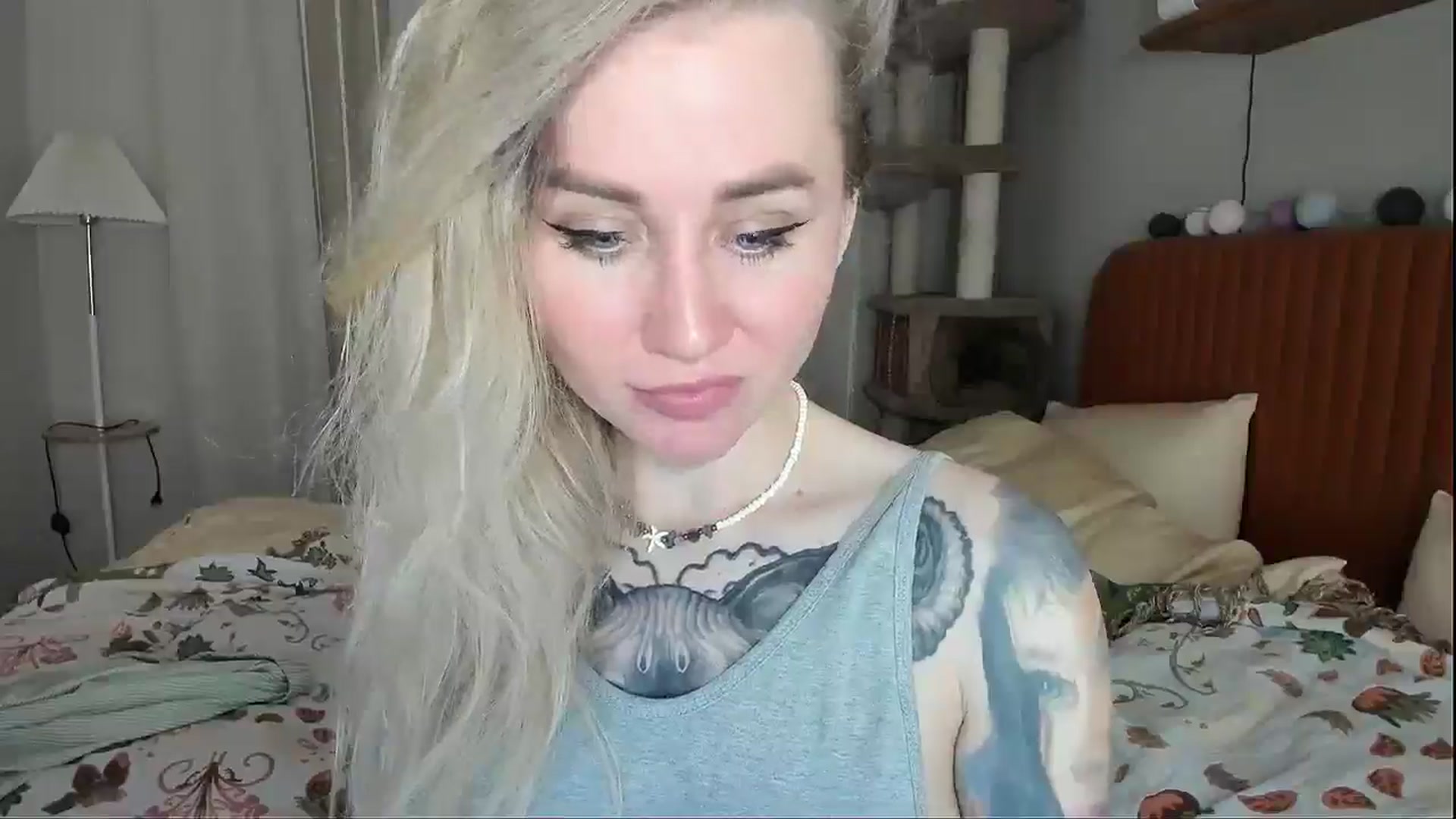 Gallery image thumbnail from Alexa_Smithhh's myfreecams stream on, 04/28/2026, 19:20 image 9 of 20