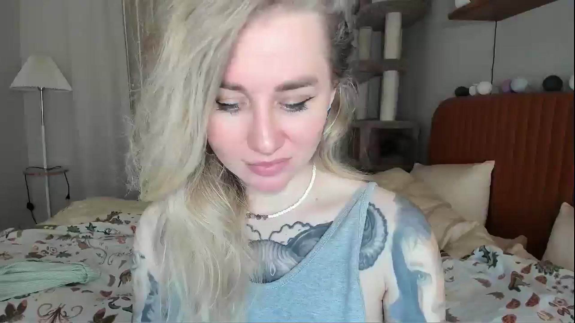 Gallery image thumbnail from Alexa_Smithhh's myfreecams stream on, 04/28/2026, 19:20 image 19 of 20