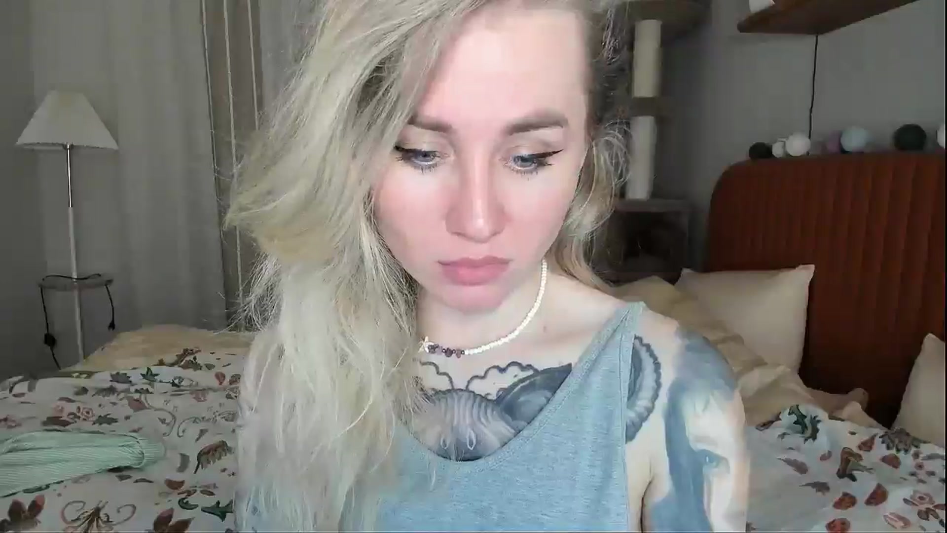 Gallery image thumbnail from Alexa_Smithhh's myfreecams stream on, 04/28/2026, 19:20 image 15 of 20