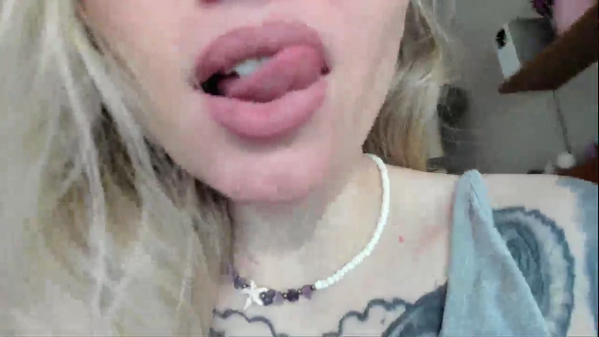 Gallery image thumbnail from Alexa_Smithhh's myfreecams stream on, 04/28/2026, 19:20 image 12 of 20