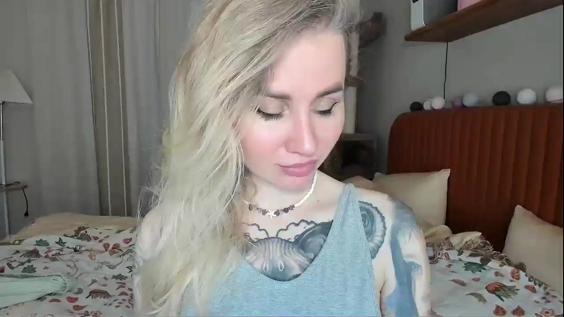 Gallery image thumbnail from Alexa_Smithhh's myfreecams stream on, 04/28/2026, 19:20 image 6 of 20
