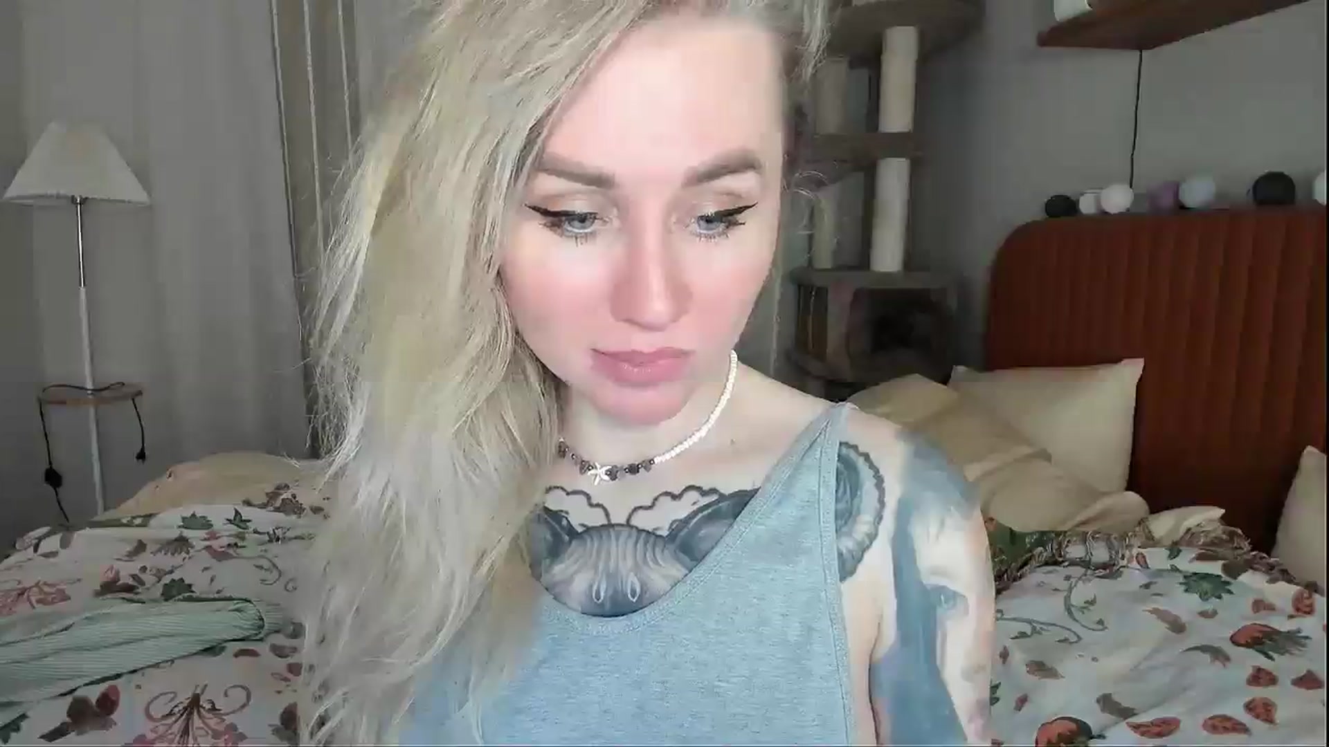 Gallery image thumbnail from Alexa_Smithhh's myfreecams stream on, 04/28/2026, 19:20 image 8 of 20