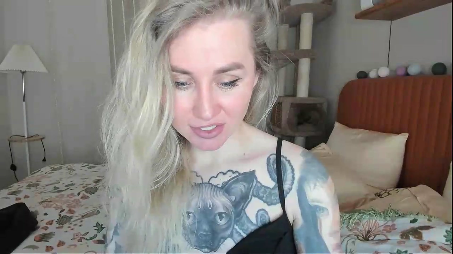 Gallery image thumbnail from Alexa_Smithhh's myfreecams stream on, 04/30/2026, 18:50 image 16 of 20