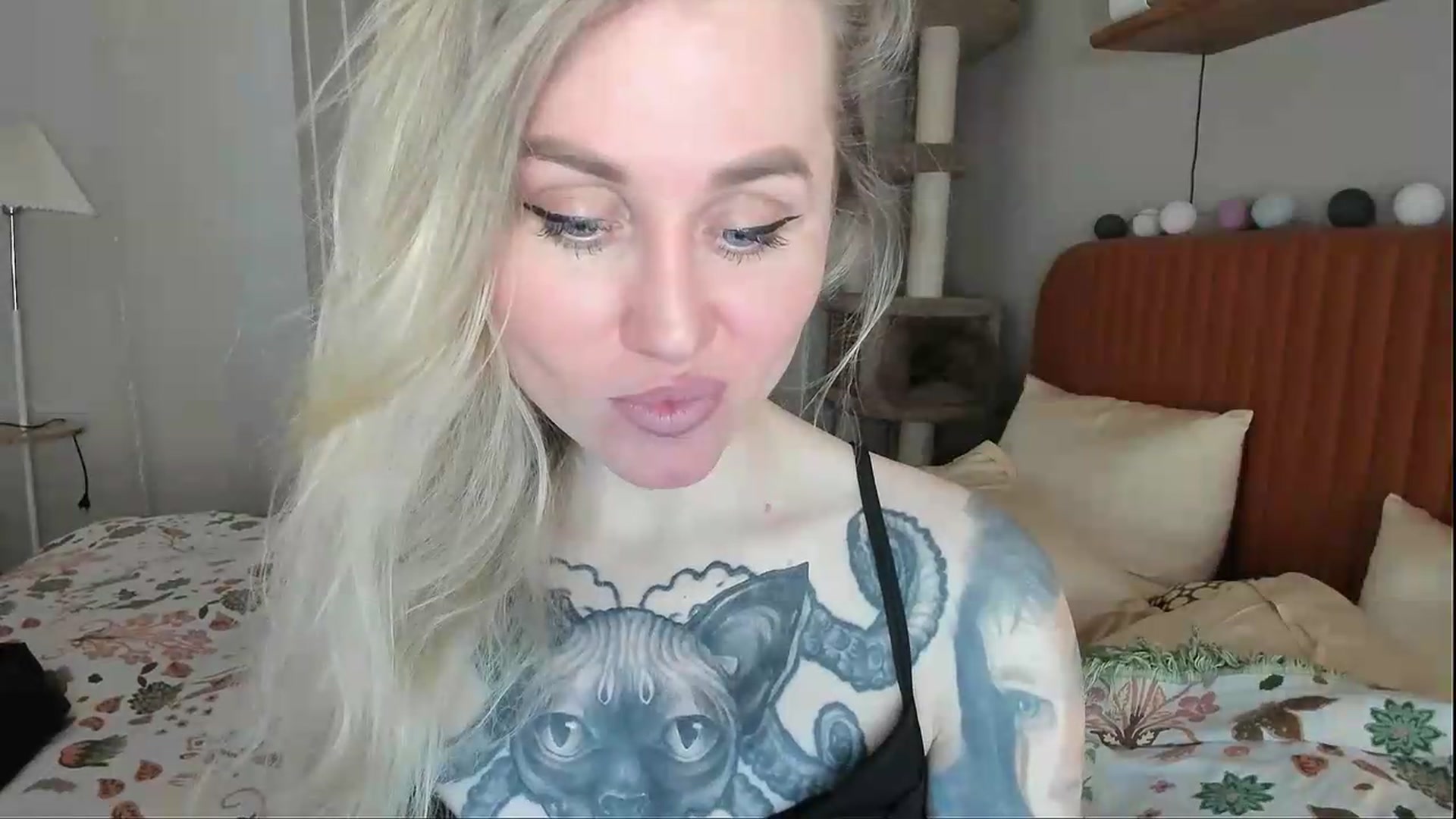 Gallery image thumbnail from Alexa_Smithhh's myfreecams stream on, 04/30/2026, 18:50 image 6 of 20
