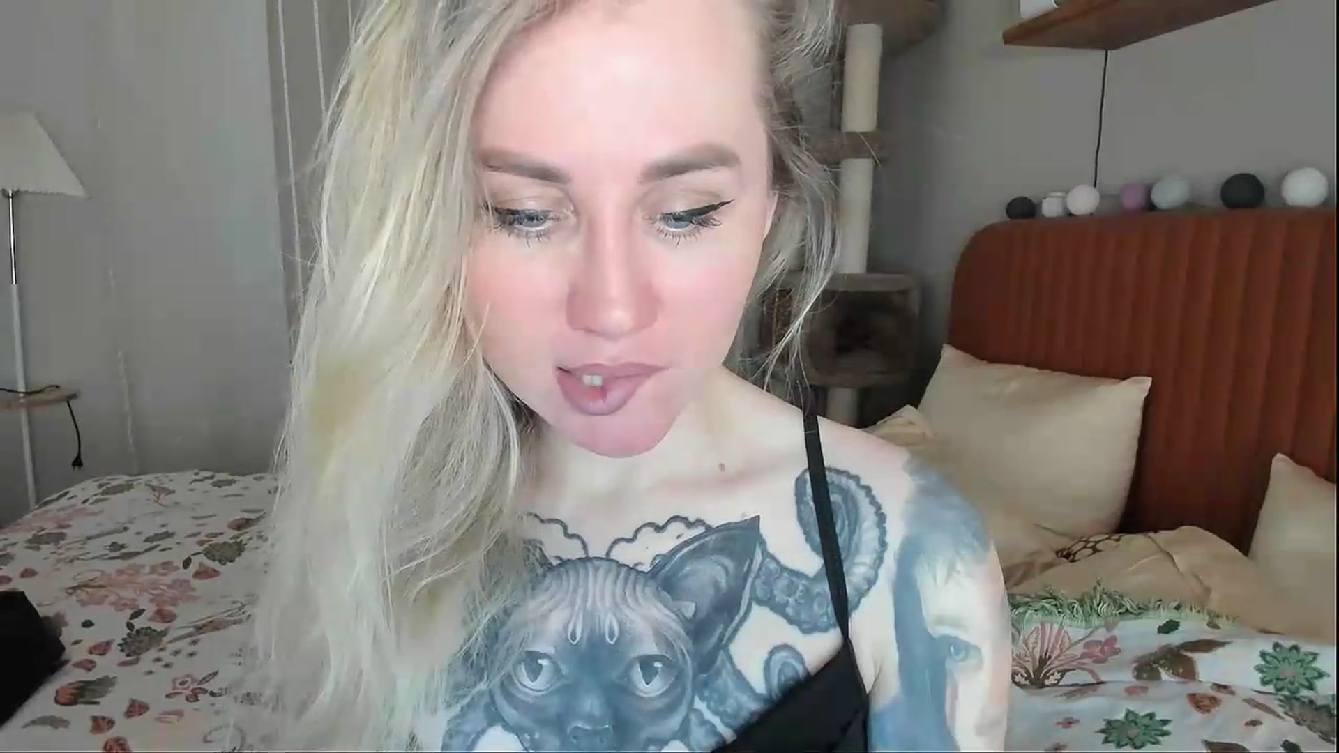Gallery image thumbnail from Alexa_Smithhh's myfreecams stream on, 04/30/2026, 18:50 image 7 of 20