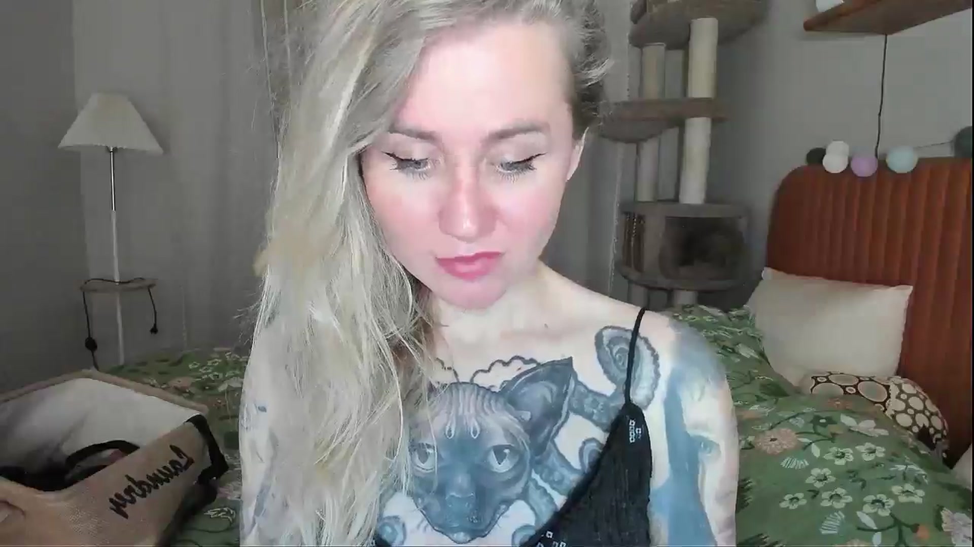 Gallery image thumbnail from Alexa_Smithhh's myfreecams stream on, 05/05/2026, 20:33 image 8 of 20