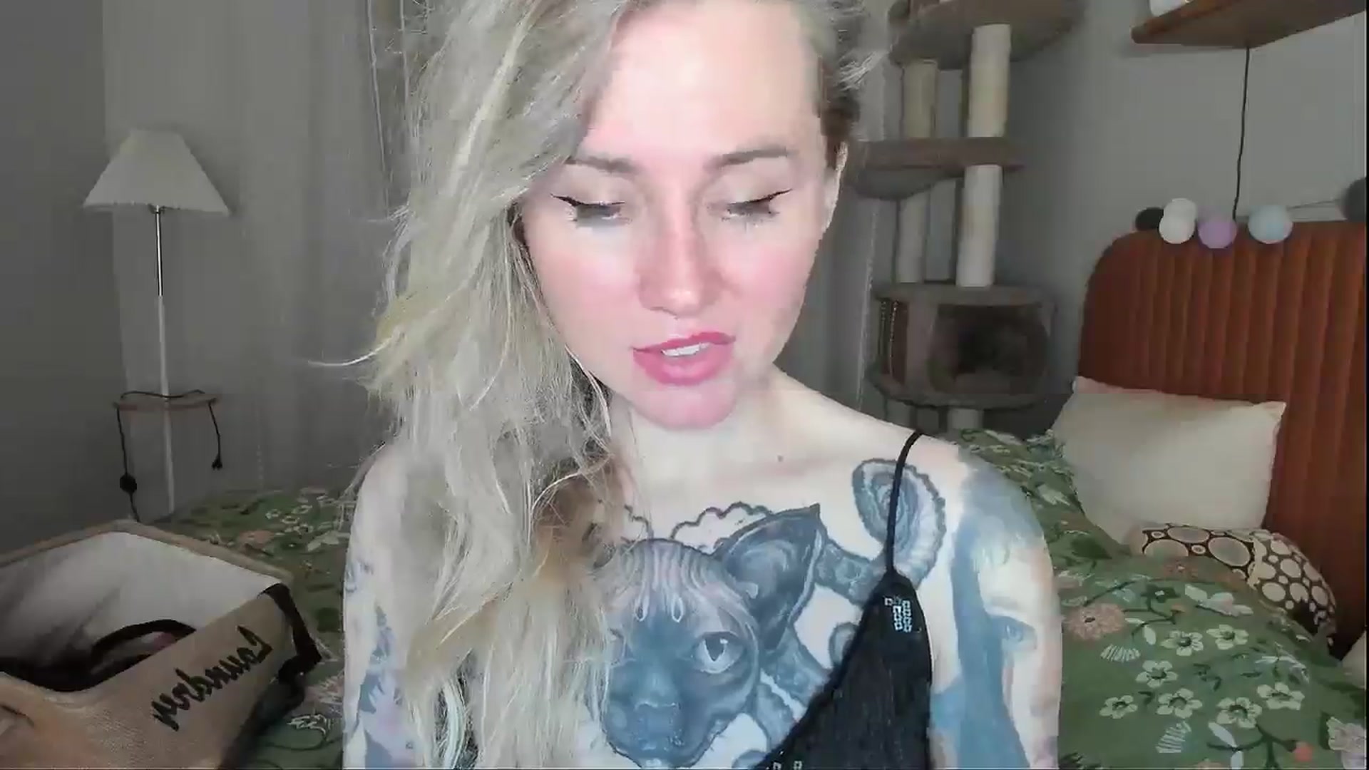 Gallery image thumbnail from Alexa_Smithhh's myfreecams stream on, 05/05/2026, 20:33 image 2 of 20