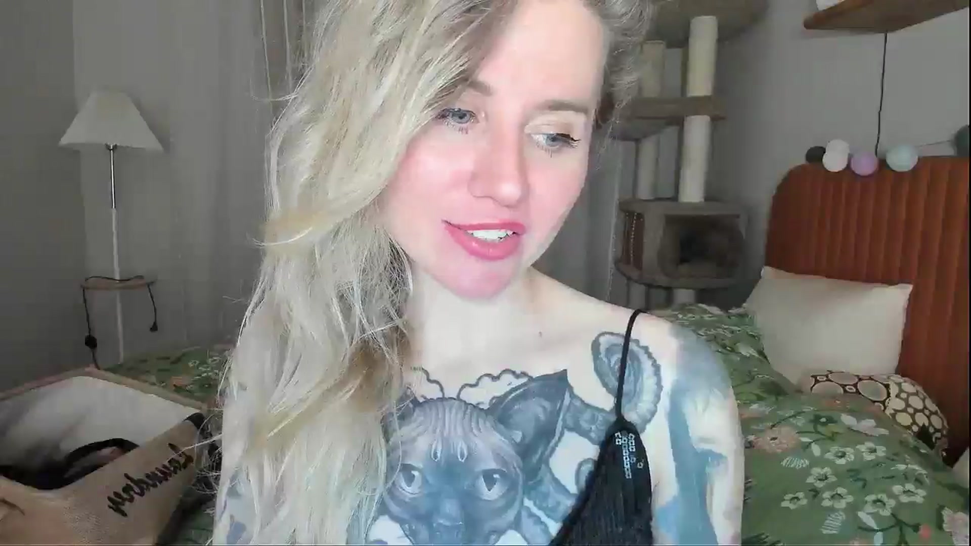 Gallery image thumbnail from Alexa_Smithhh's myfreecams stream on, 05/05/2026, 20:33 image 4 of 20