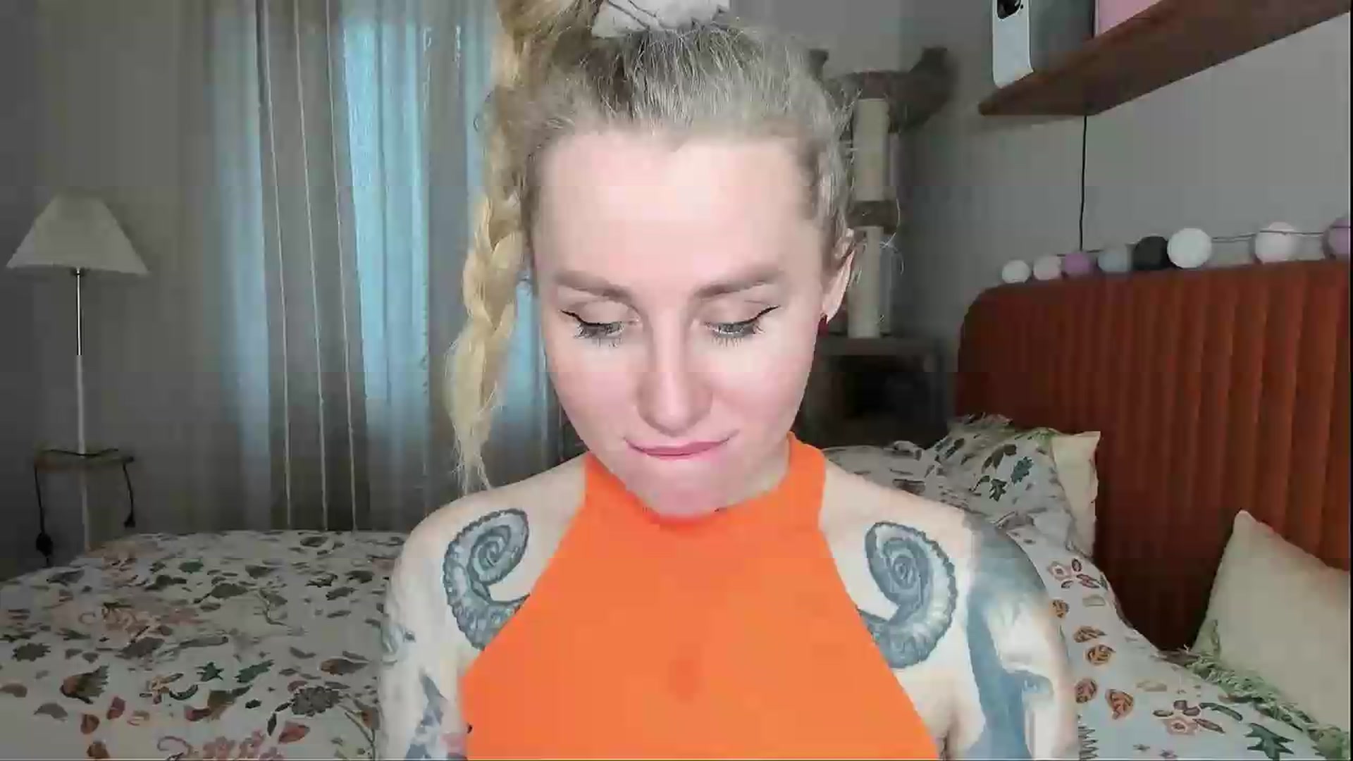 Gallery image thumbnail from Alexa_Smithhh's myfreecams stream on, 05/12/2026, 19:05 image 2 of 20