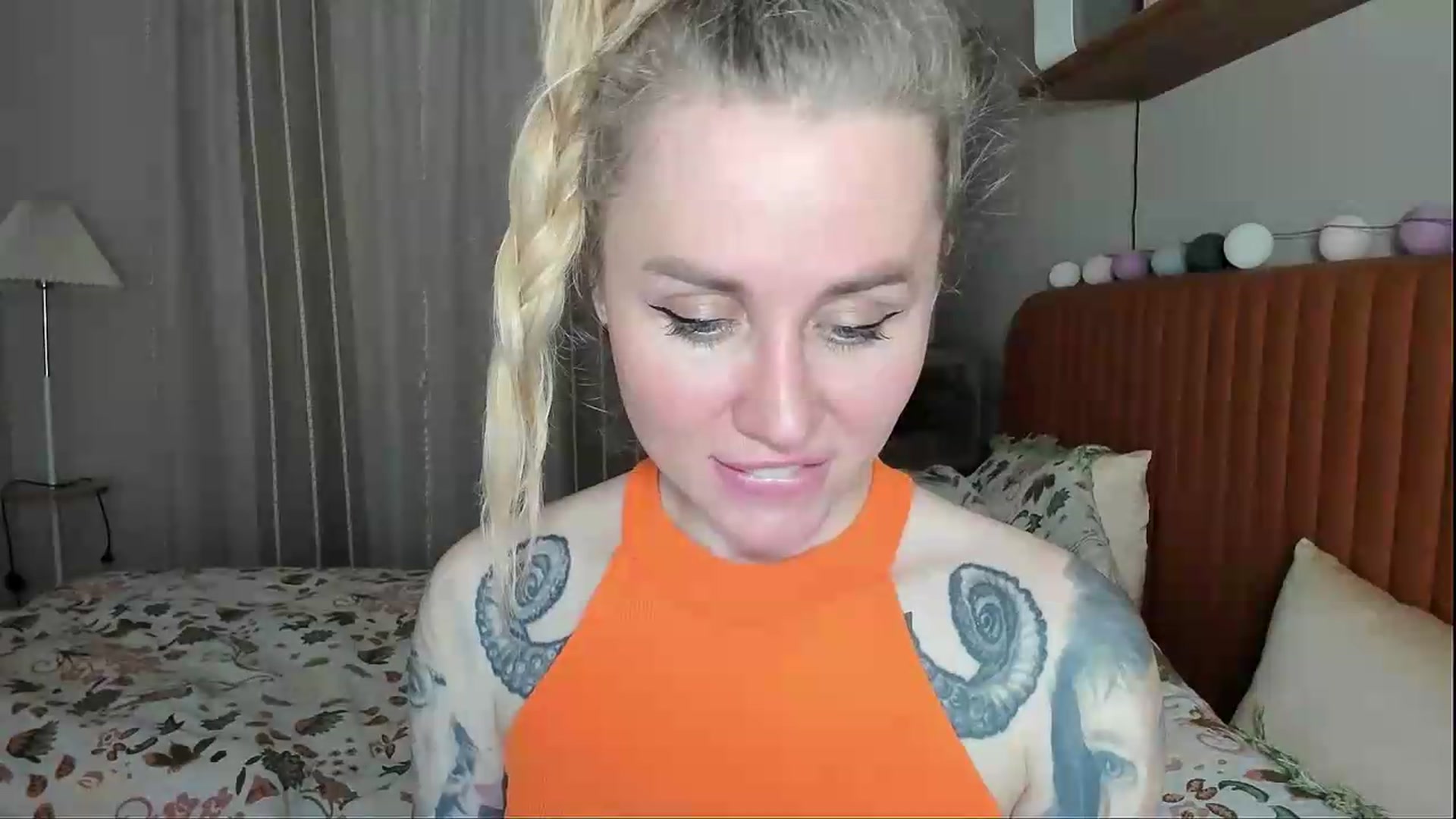Gallery image thumbnail from Alexa_Smithhh's myfreecams stream on, 05/12/2026, 21:02 image 2 of 20